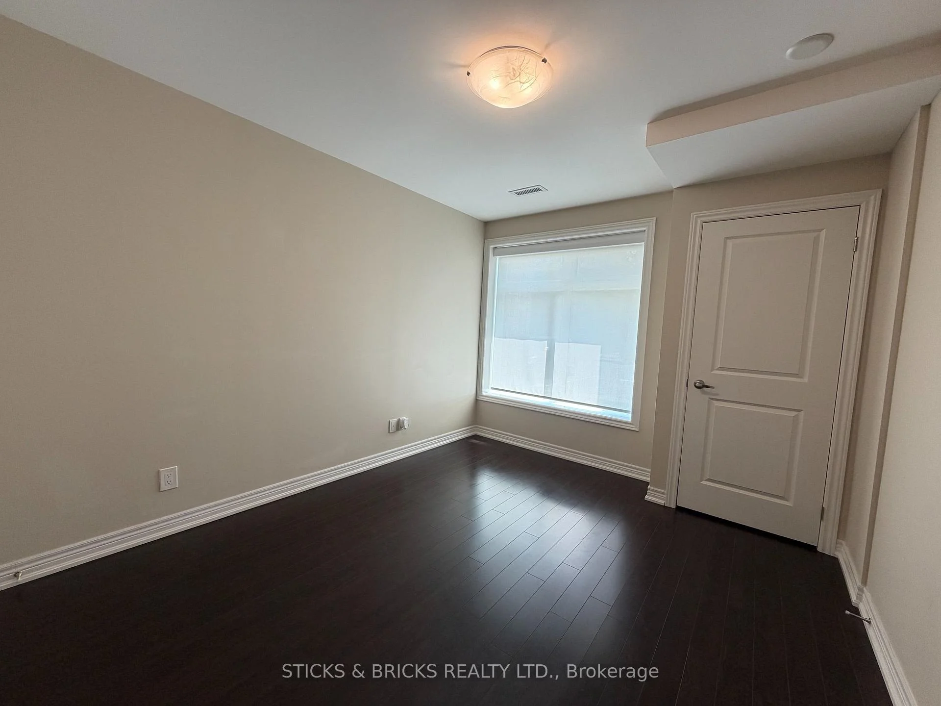 Photo 11 of Unit 111, 4644 Pettit Avenue, Niagara Falls, Morrison — HOMEH