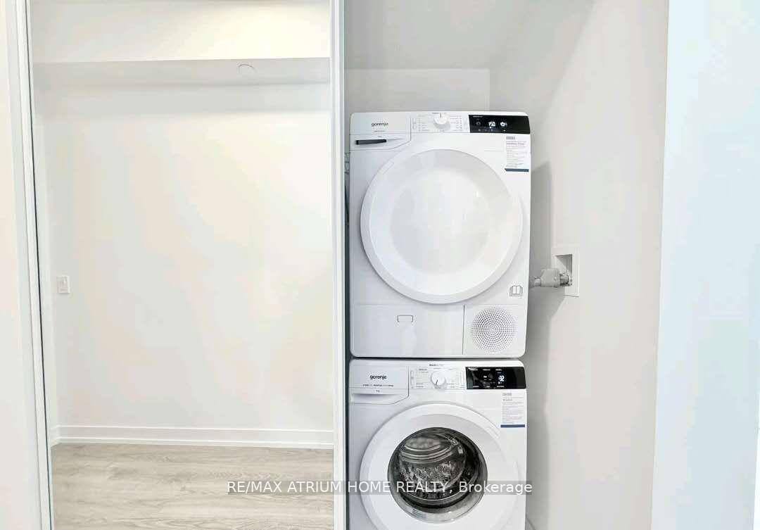 Photo 7 of Unit 3915, 195 Commerce Street, Vaughan, Vaughan Corporate Centre — HOMEH