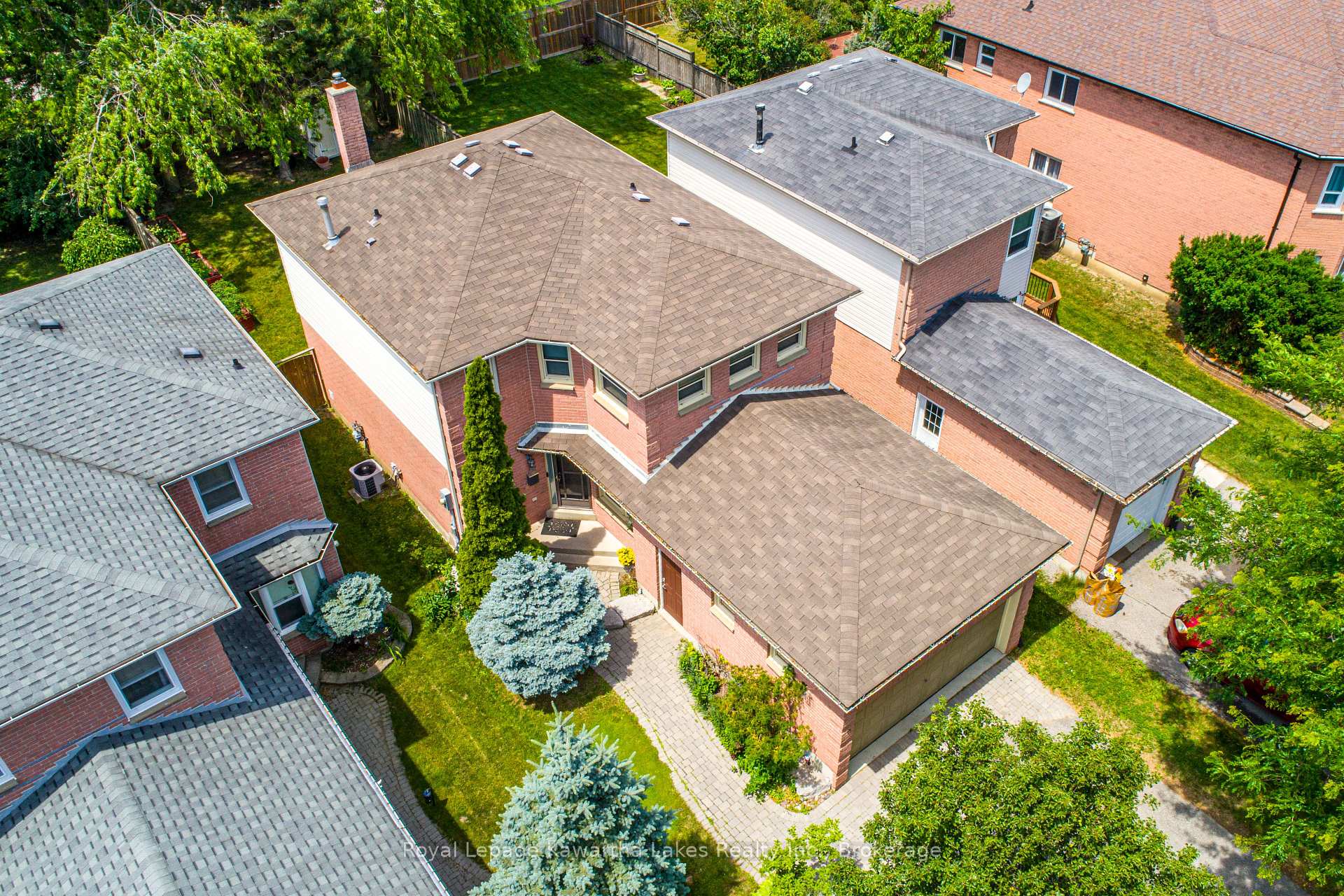 Photo 5 of 38 Lipton Crescent, Whitby, Pringle Creek — HOMEH