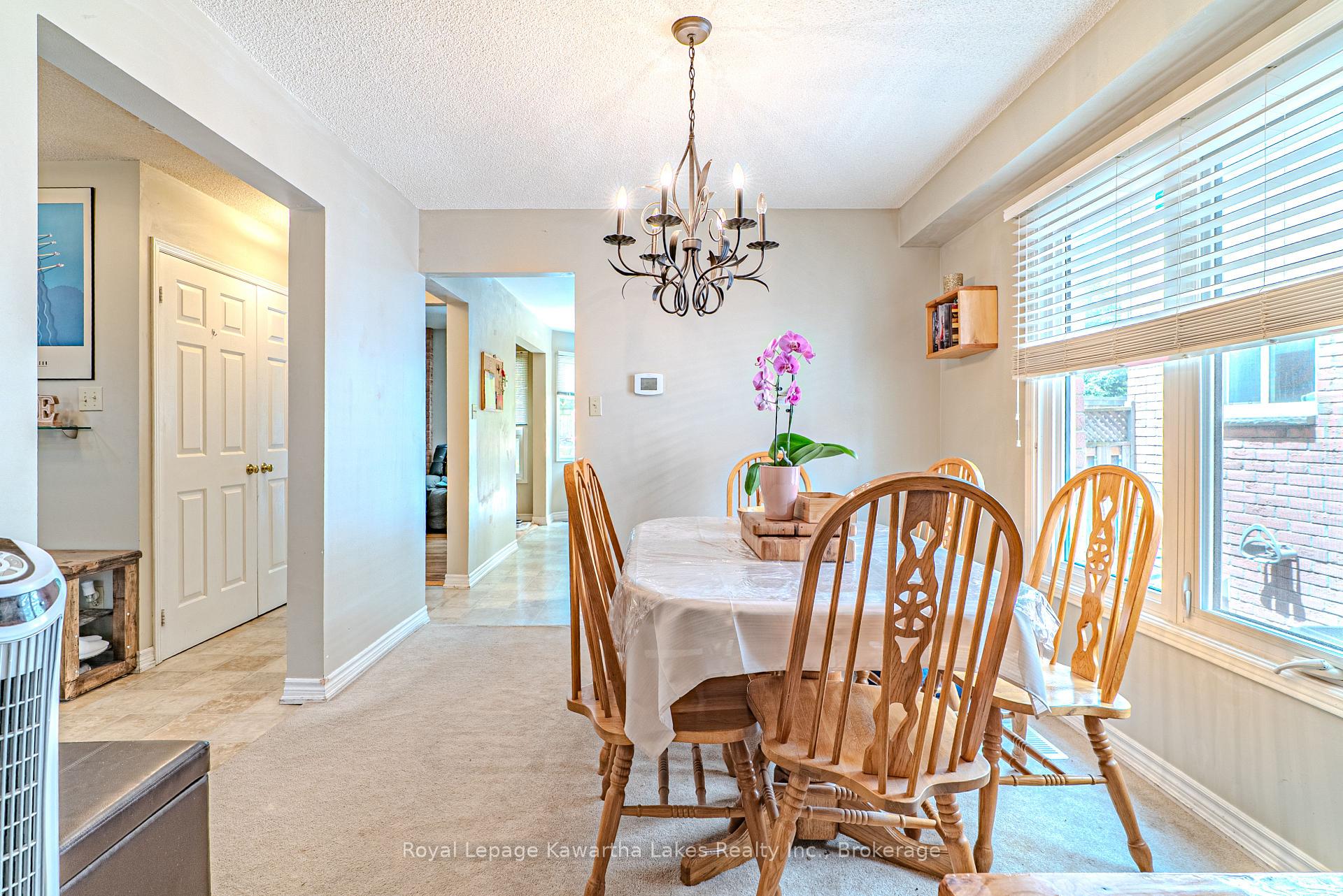 Photo 11 of 38 Lipton Crescent, Whitby, Pringle Creek — HOMEH