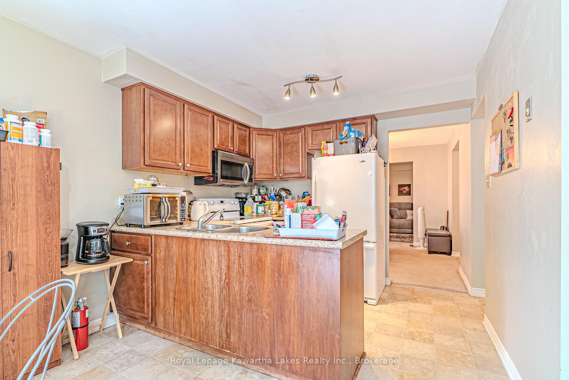 Photo 15 of 38 Lipton Crescent, Whitby, Pringle Creek — HOMEH