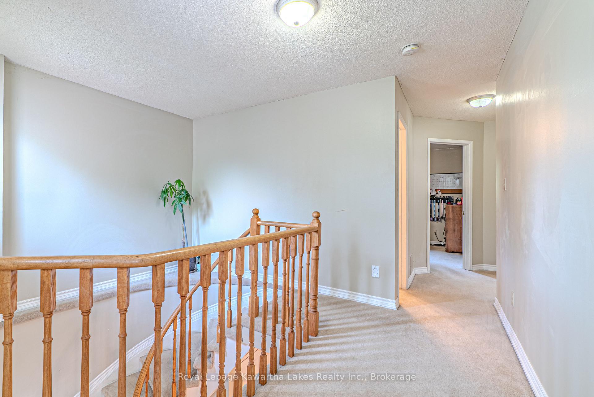 Photo 16 of 38 Lipton Crescent, Whitby, Pringle Creek — HOMEH