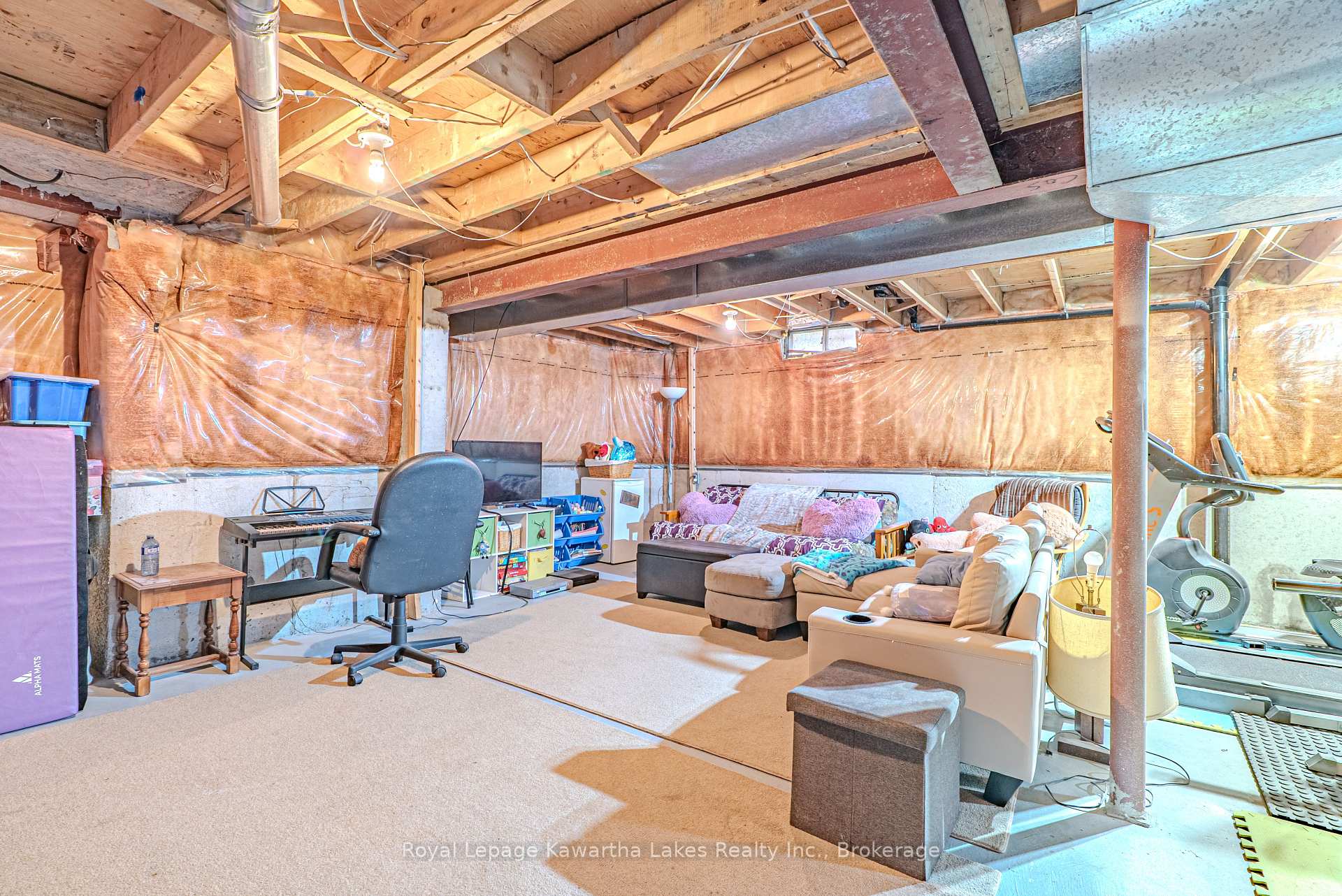 Photo 25 of 38 Lipton Crescent, Whitby, Pringle Creek — HOMEH