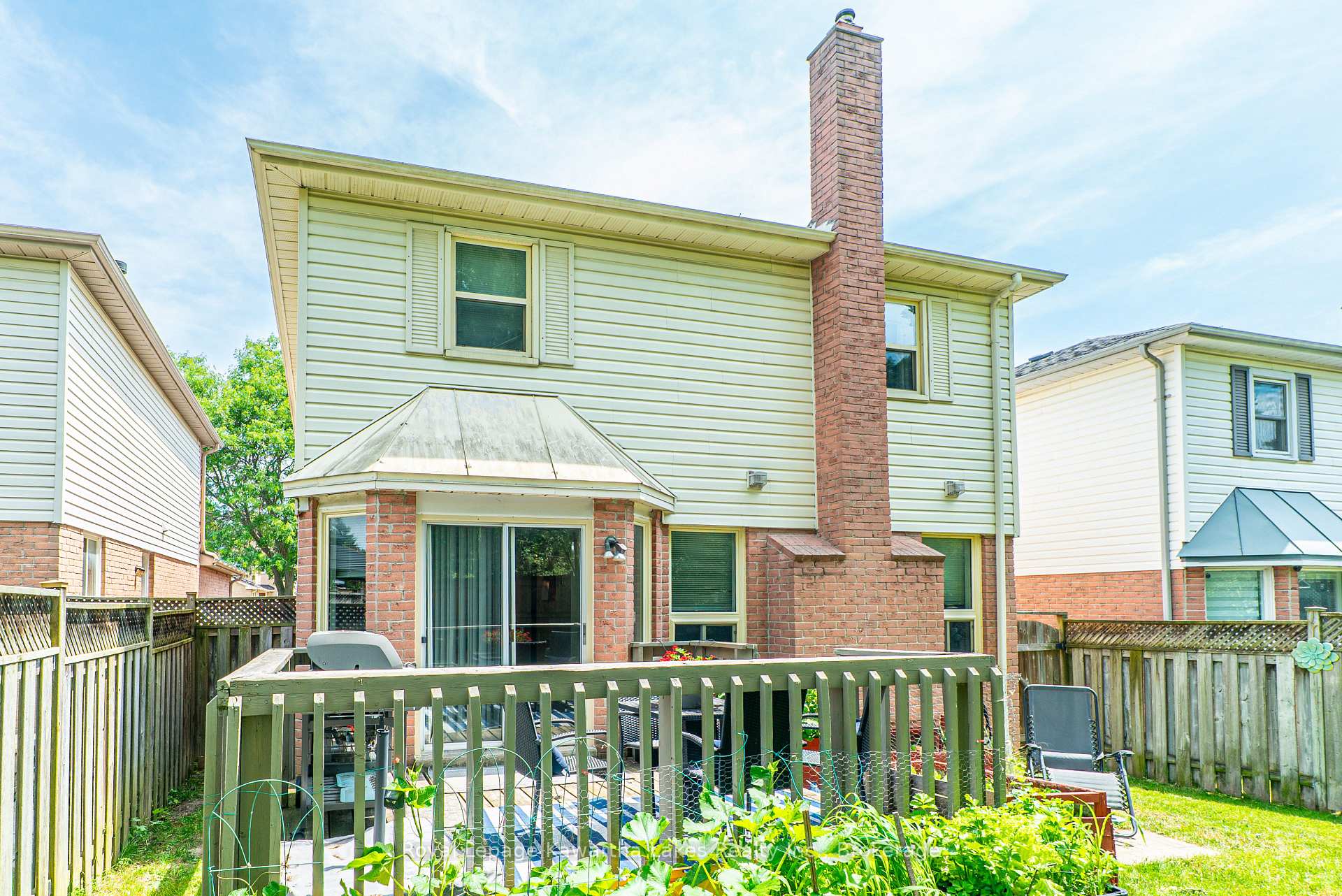 Photo 29 of 38 Lipton Crescent, Whitby, Pringle Creek — HOMEH
