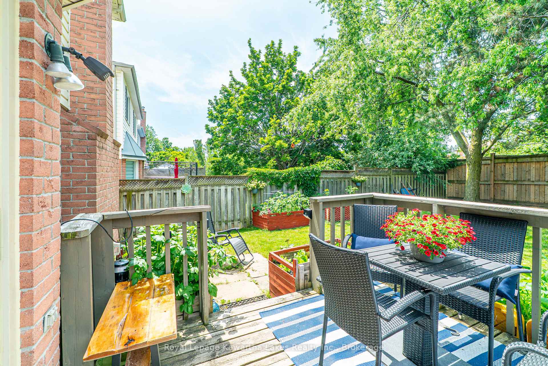 Photo 31 of 38 Lipton Crescent, Whitby, Pringle Creek — HOMEH