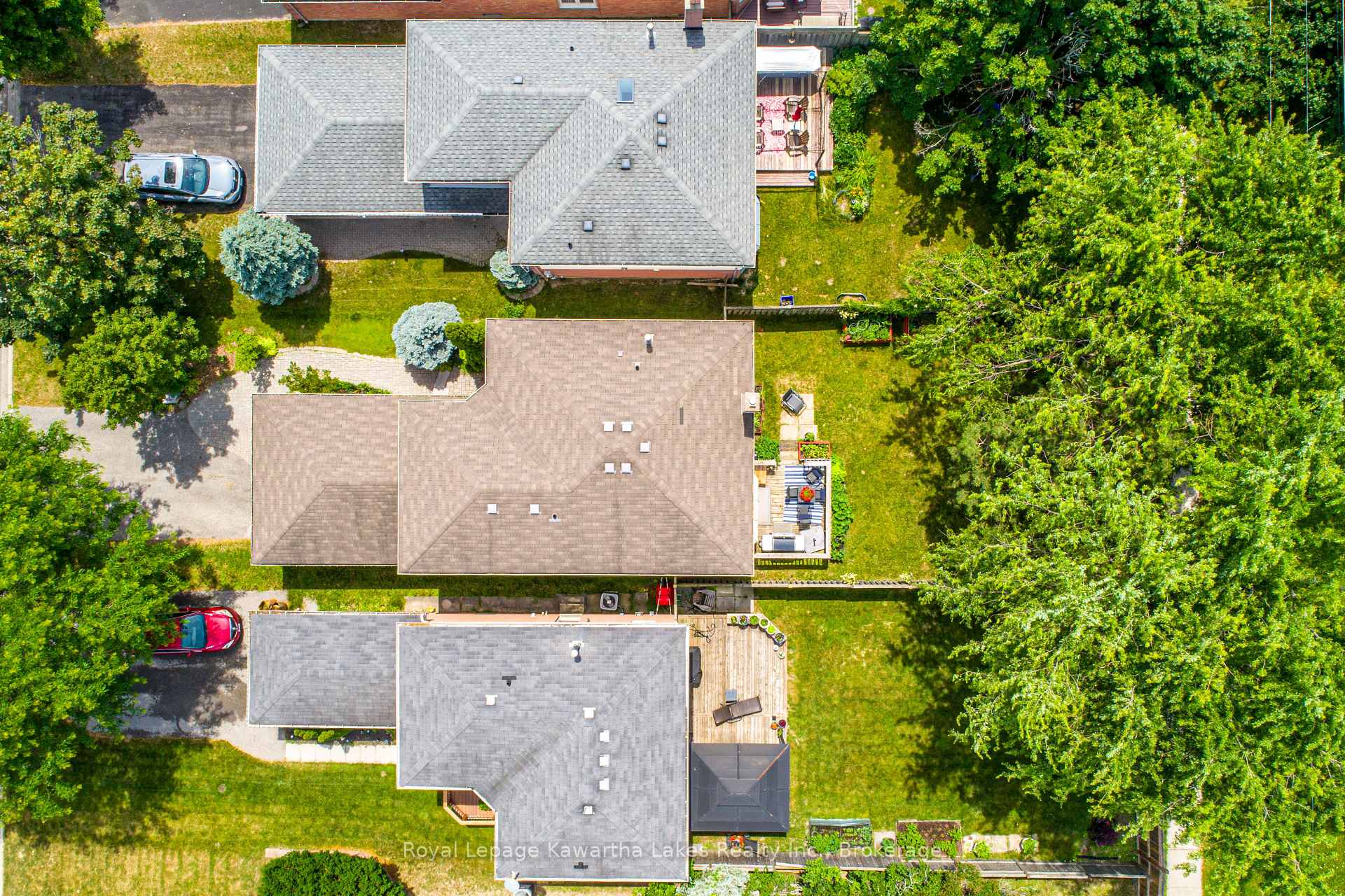 Photo 32 of 38 Lipton Crescent, Whitby, Pringle Creek — HOMEH