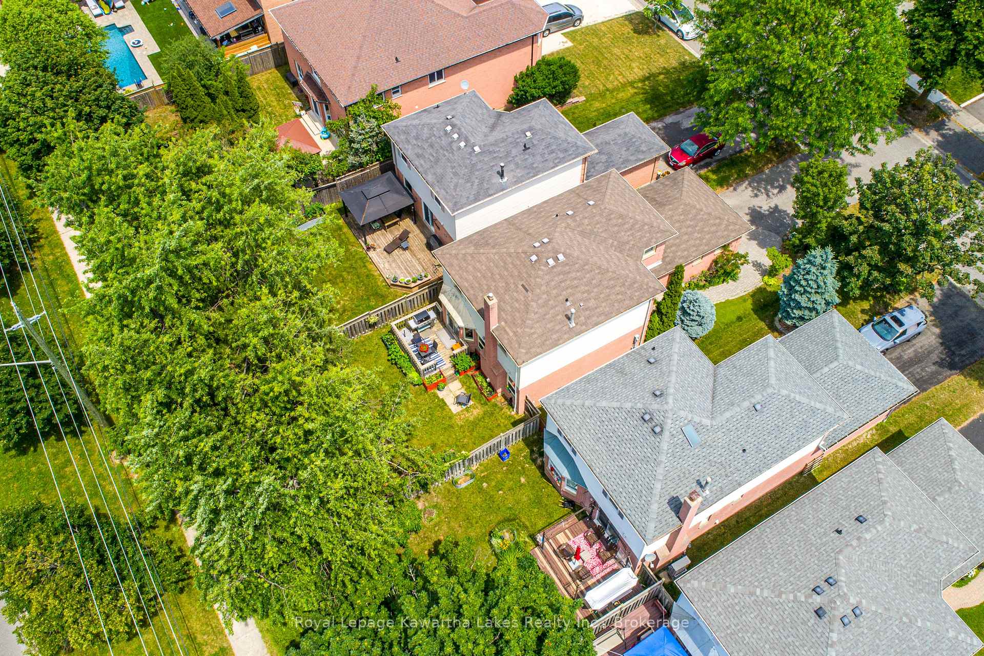 Photo 33 of 38 Lipton Crescent, Whitby, Pringle Creek — HOMEH