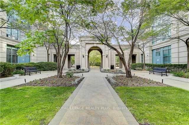 Photo 3 of Unit PH 409, 5 Emerald Lane, Vaughan, Crestwood-Springfarm-Yorkhill — HOMEH