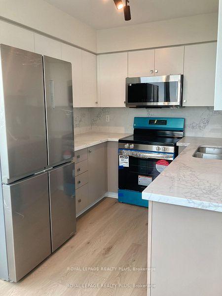 Photo 9 of Unit PH 409, 5 Emerald Lane, Vaughan, Crestwood-Springfarm-Yorkhill — HOMEH