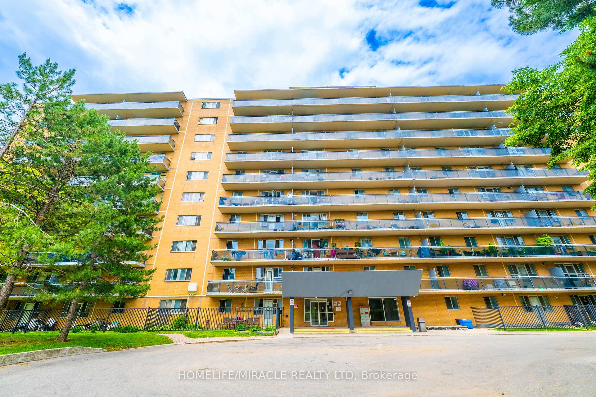 Front of Unit 707, 100 Dundalk Drive