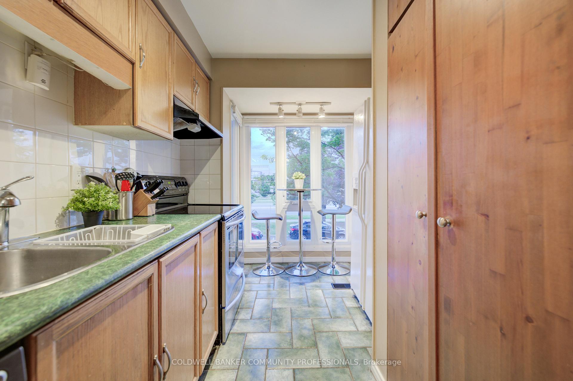 Photo 10 of Unit 128, 895 Maple Avenue, Burlington, Brant — HOMEH