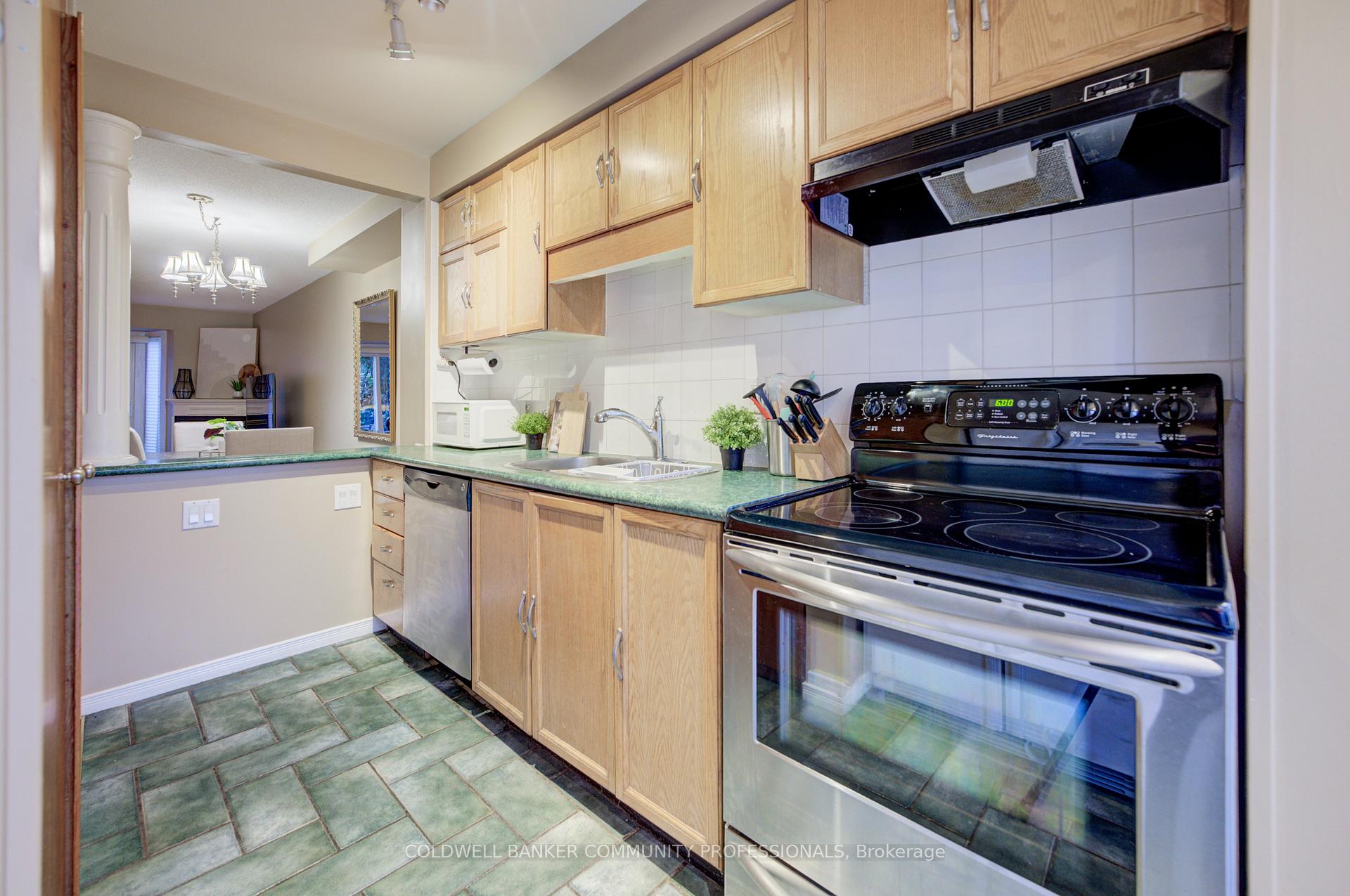 Photo 12 of Unit 128, 895 Maple Avenue, Burlington, Brant — HOMEH