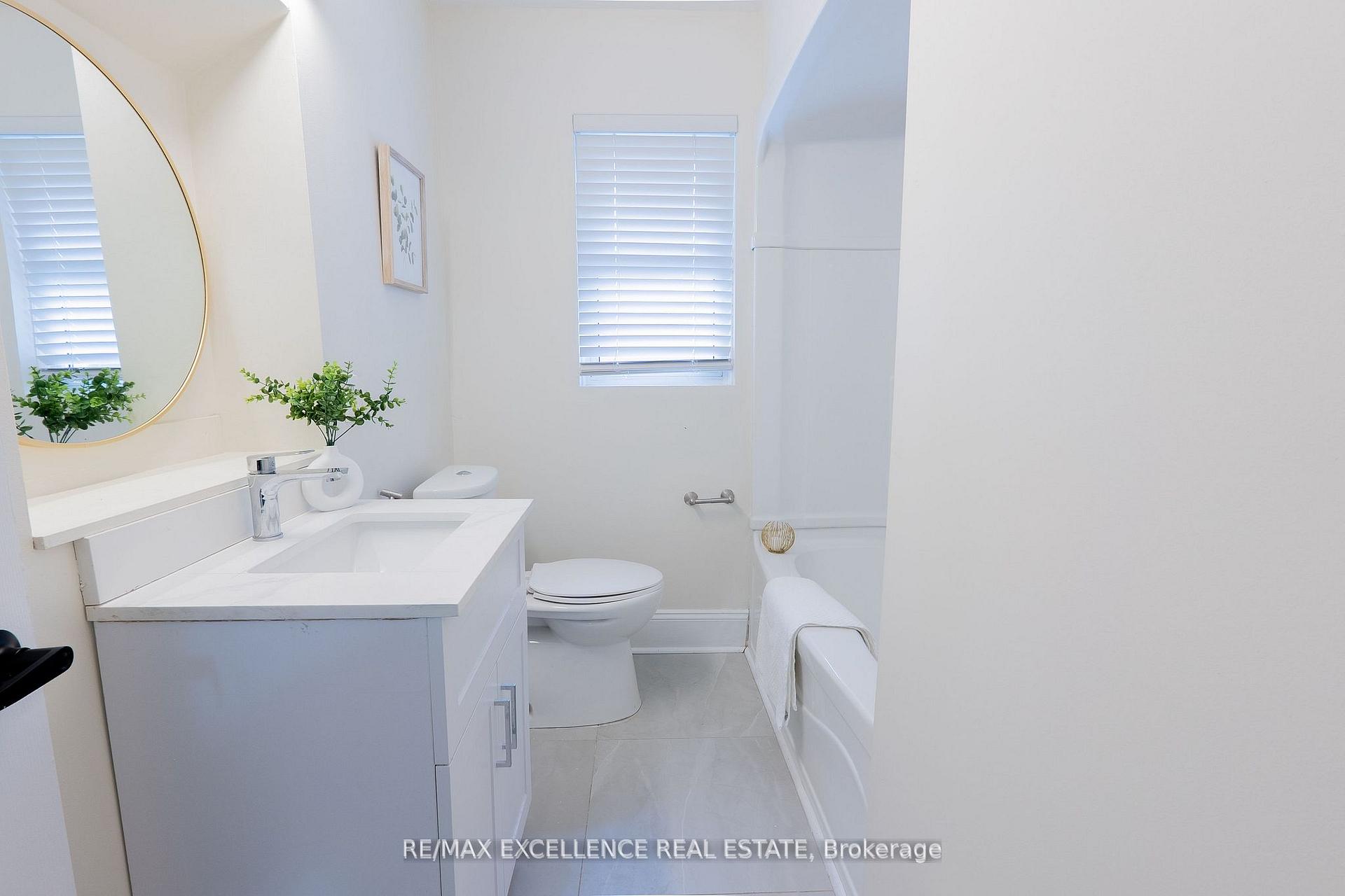 Photo 21 of 431 Delrex Boulevard, Halton Hills, Georgetown — HOMEH