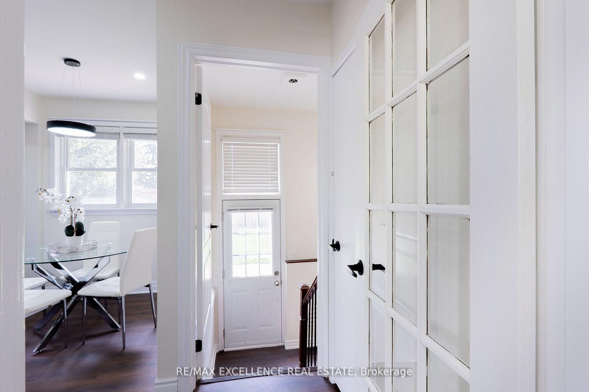Photo 22 of 431 Delrex Boulevard, Halton Hills, Georgetown — HOMEH