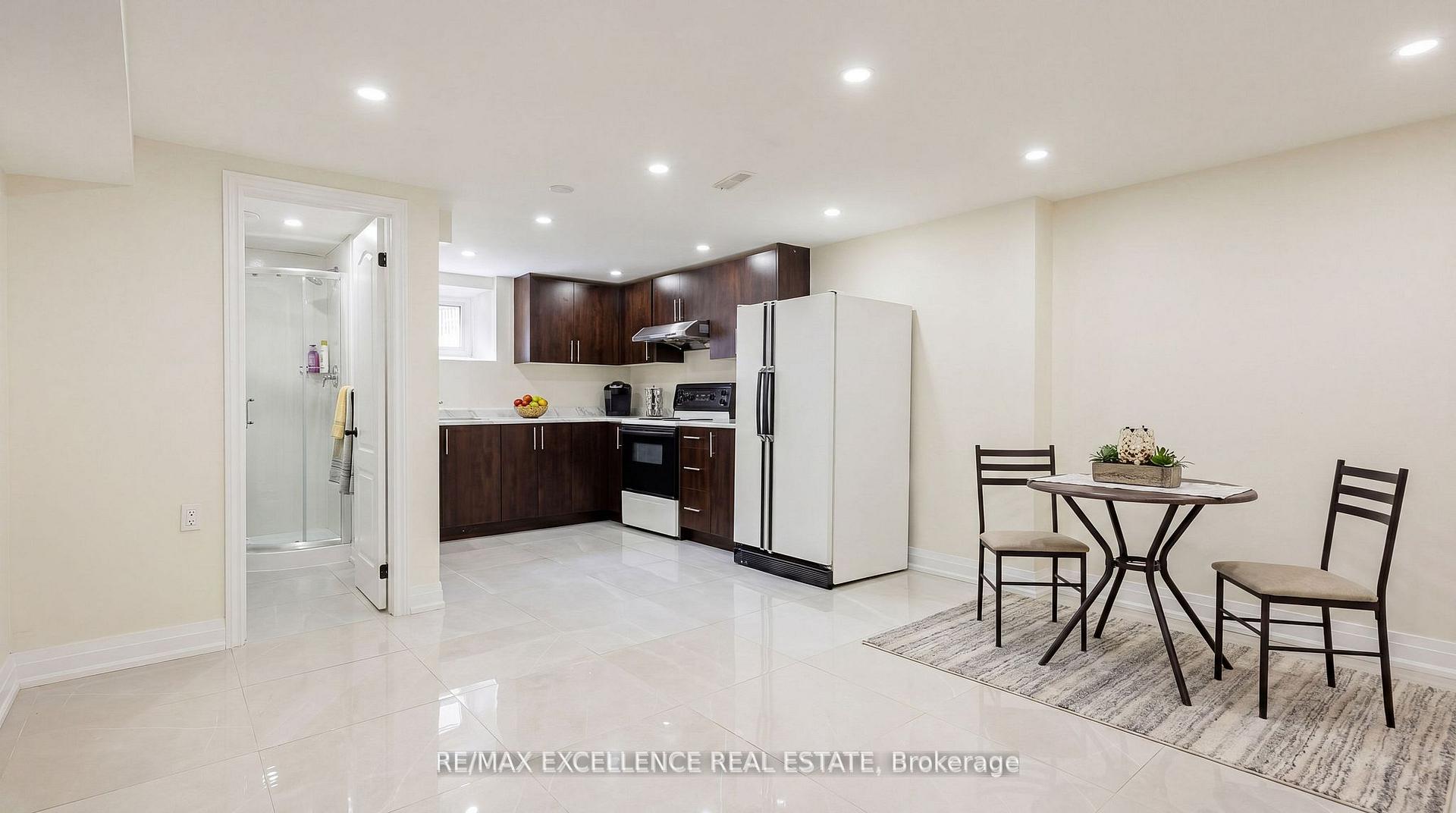 Photo 26 of 431 Delrex Boulevard, Halton Hills, Georgetown — HOMEH