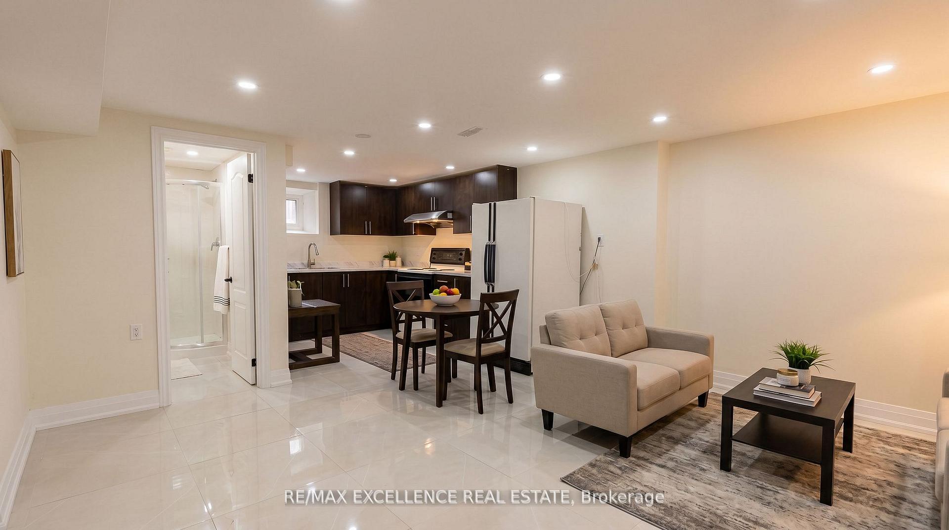 Photo 27 of 431 Delrex Boulevard, Halton Hills, Georgetown — HOMEH