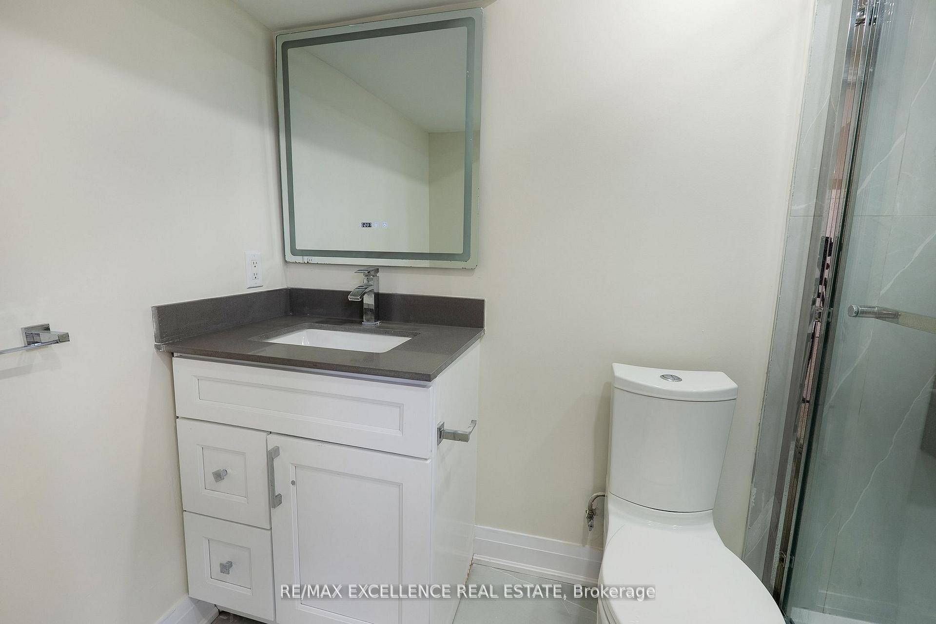 Photo 32 of 431 Delrex Boulevard, Halton Hills, Georgetown — HOMEH