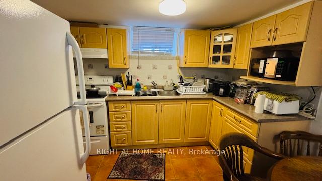 Photo 4 of 349 Kipling Avenue, Etobicoke, New Toronto — HOMEH