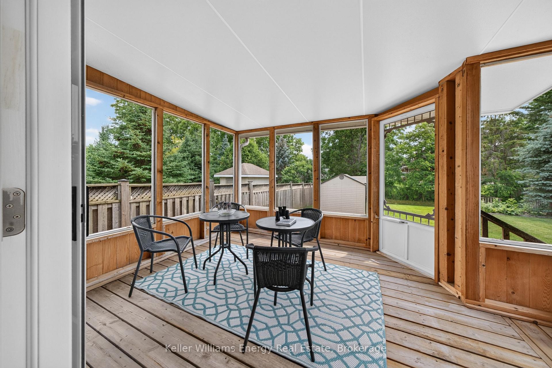 Photo 21 of 19 Jasper Avenue, Prince Edward County, Picton Ward — HOMEH