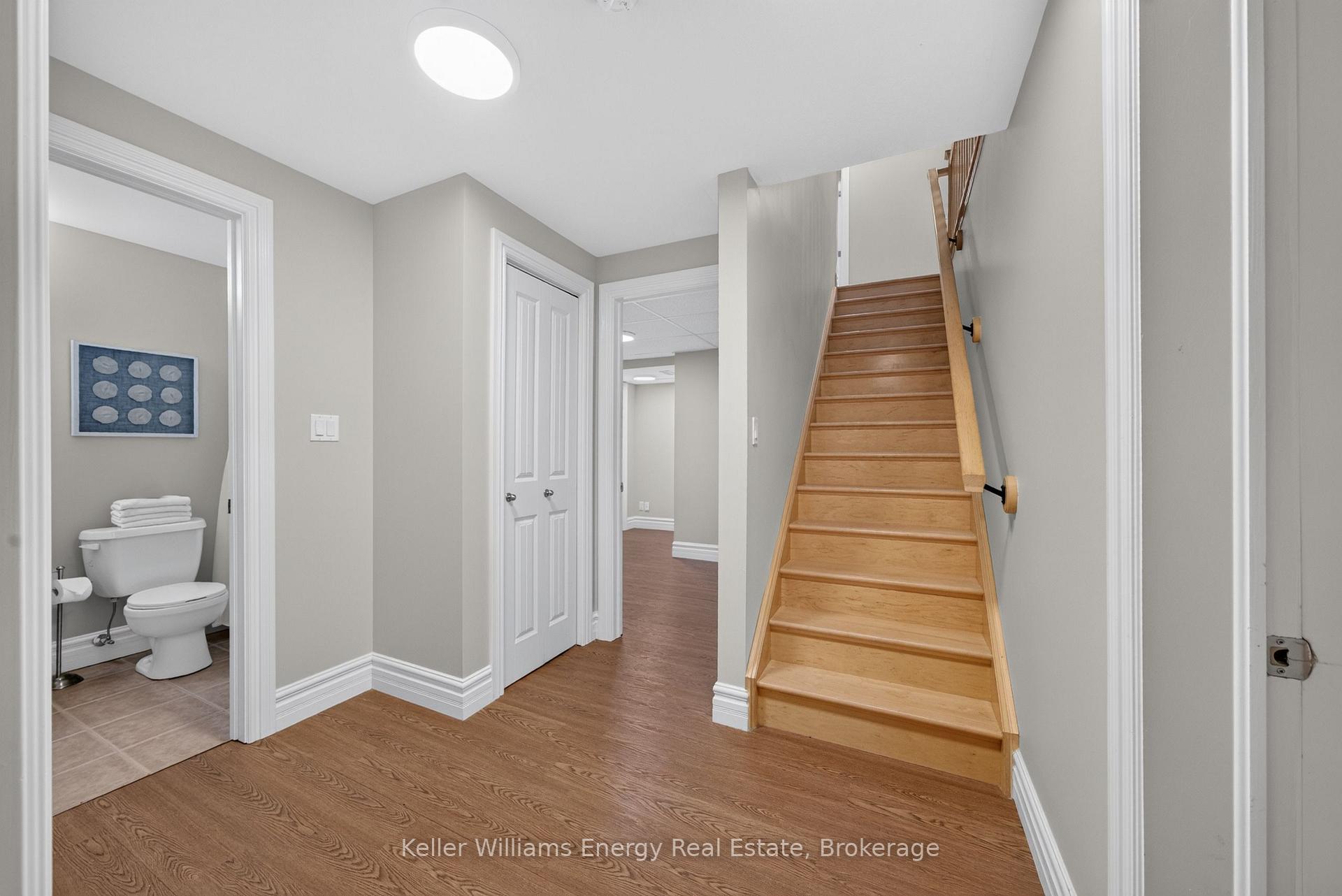 Photo 33 of 19 Jasper Avenue, Prince Edward County, Picton Ward — HOMEH