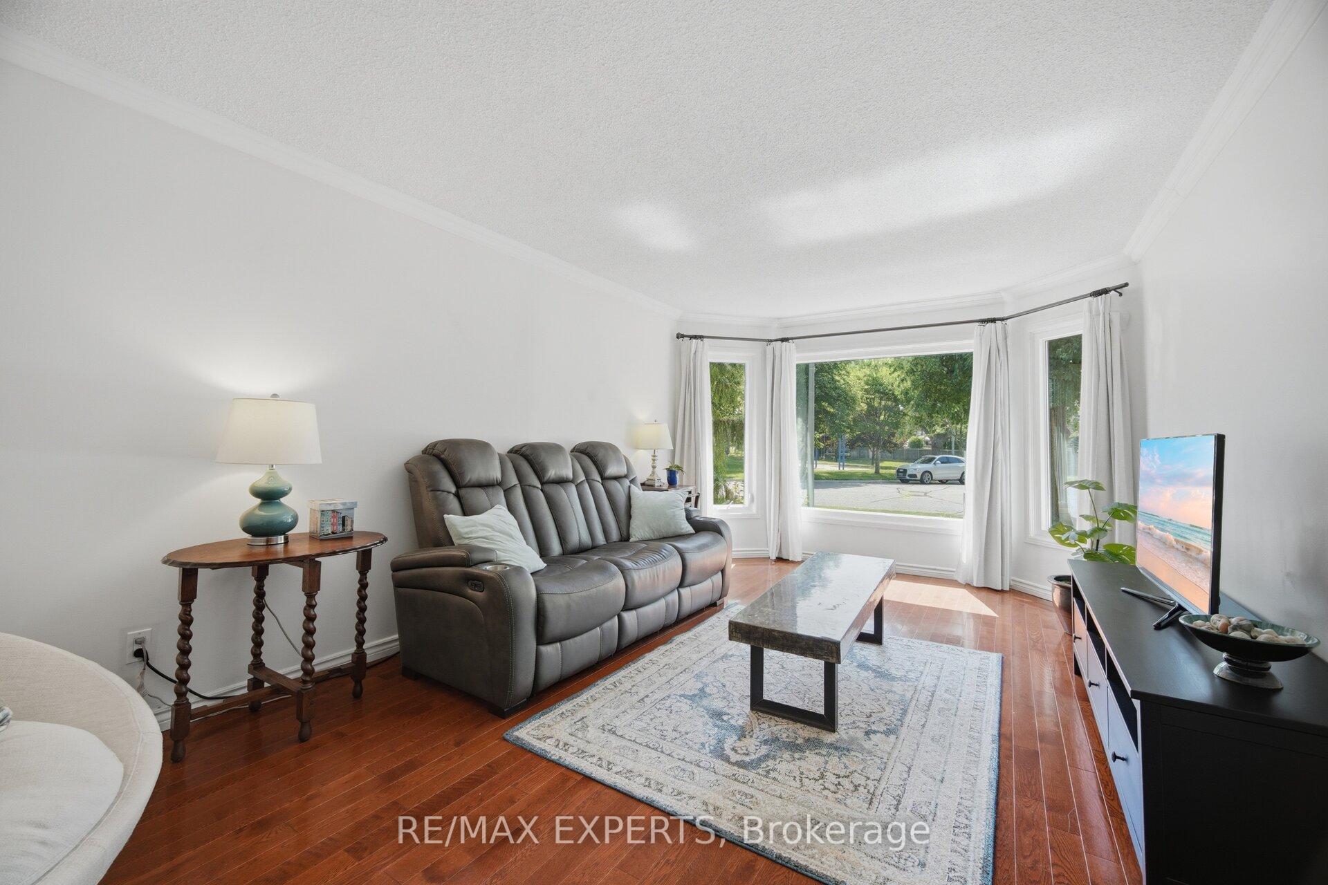 Photo 33 of 12 Kingfisher Court, Brampton, Snelgrove — HOMEH