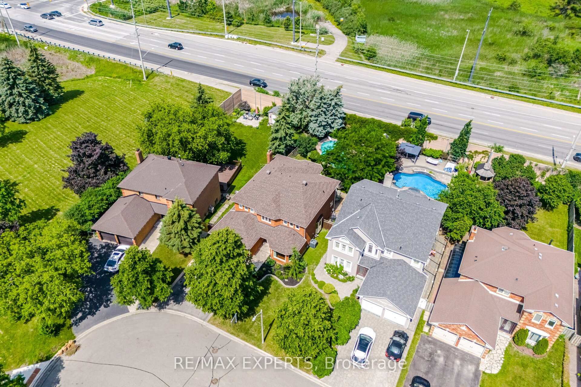 Photo 50 of 12 Kingfisher Court, Brampton, Snelgrove — HOMEH
