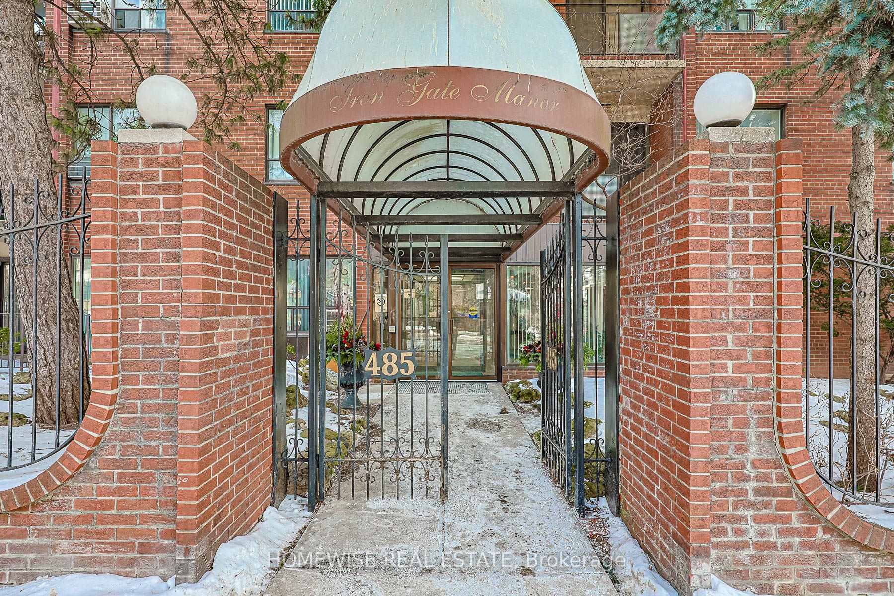 Photo 2 of Unit 714, 485 Kingston Road, Toronto, The Beaches — HOMEH