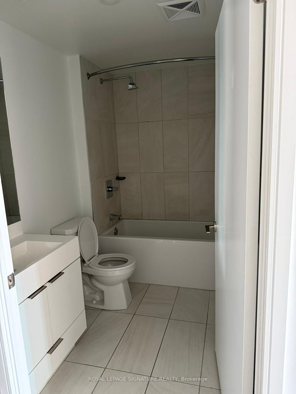 Photo 8 of Unit 301, 30 Samuel Wood Way, Etobicoke, Islington-City Centre West — HOMEH
