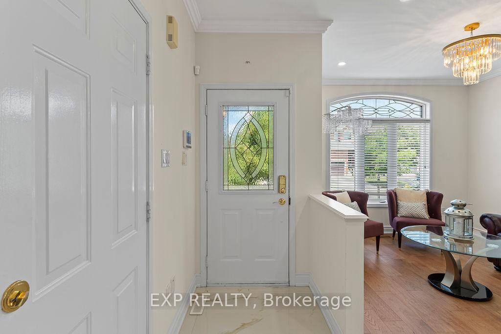 Photo 5 of 225 Ellis Crescent, Milton, Dempsey — HOMEH