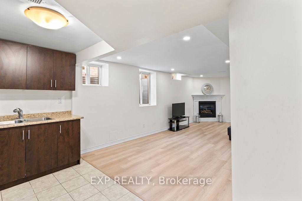 Photo 30 of 225 Ellis Crescent, Milton, Dempsey — HOMEH