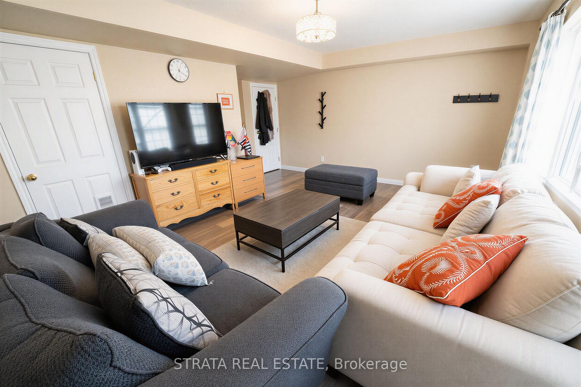 Photo 2 of 628A Woodlawn Road E, Guelph, Victoria North — HOMEH