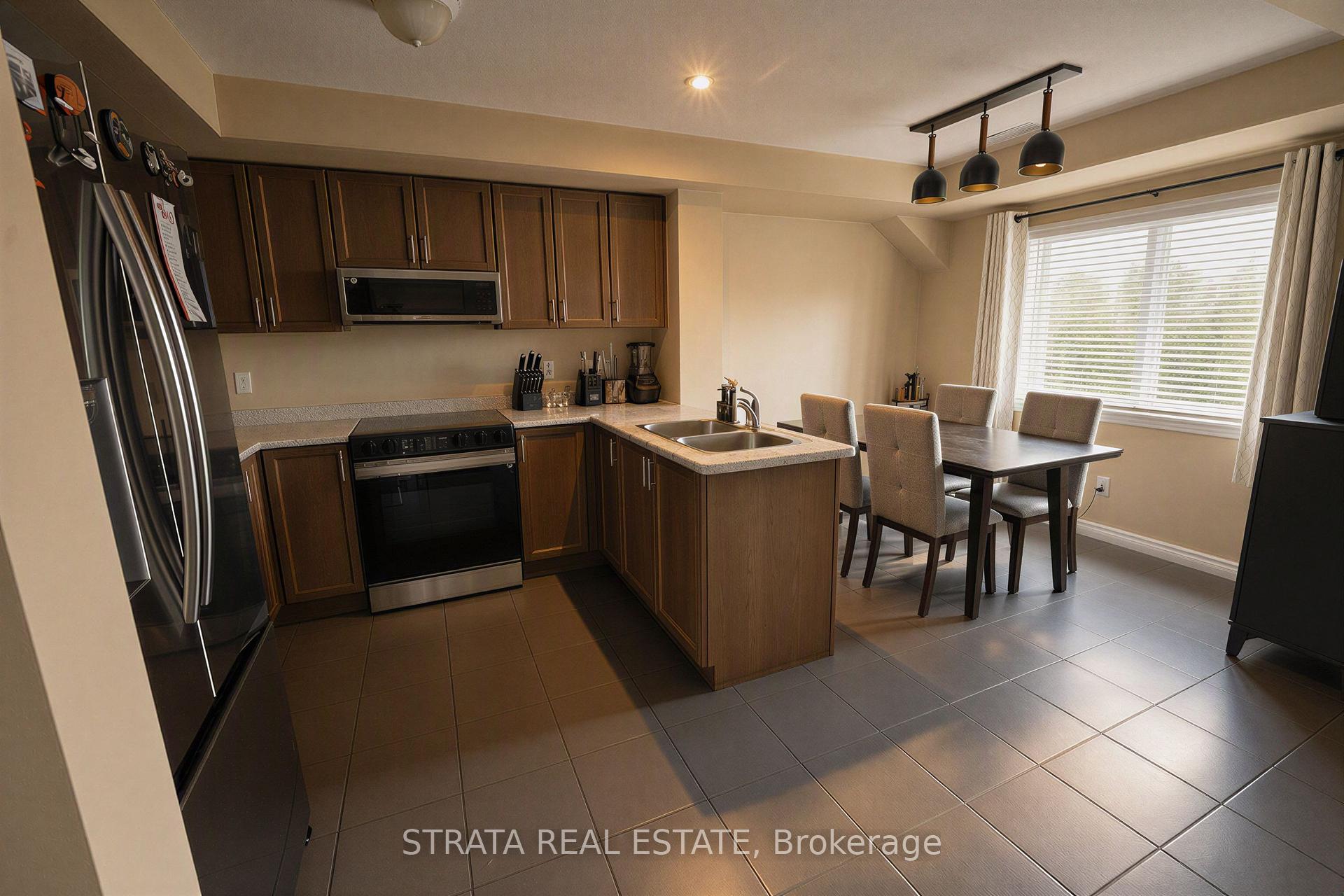 Photo 6 of 628A Woodlawn Road E, Guelph, Victoria North — HOMEH