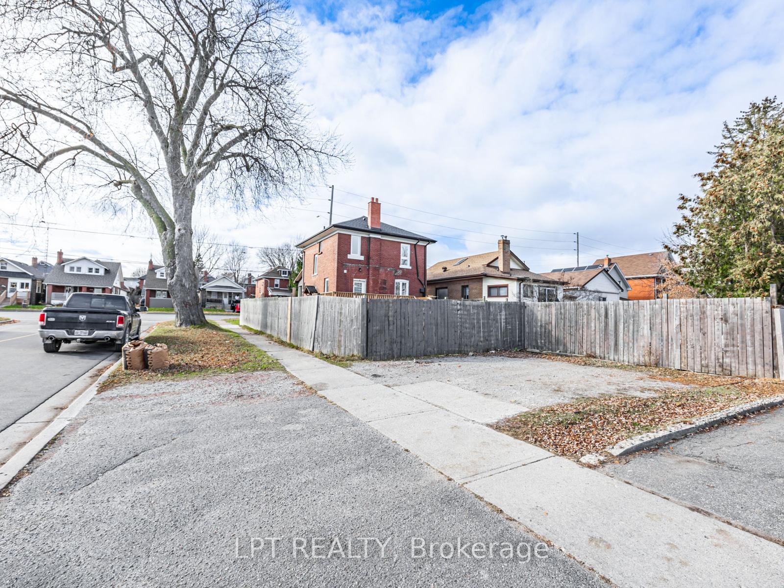 Photo 7 of 201 Ritson Road S, Oshawa, Central — HOMEH