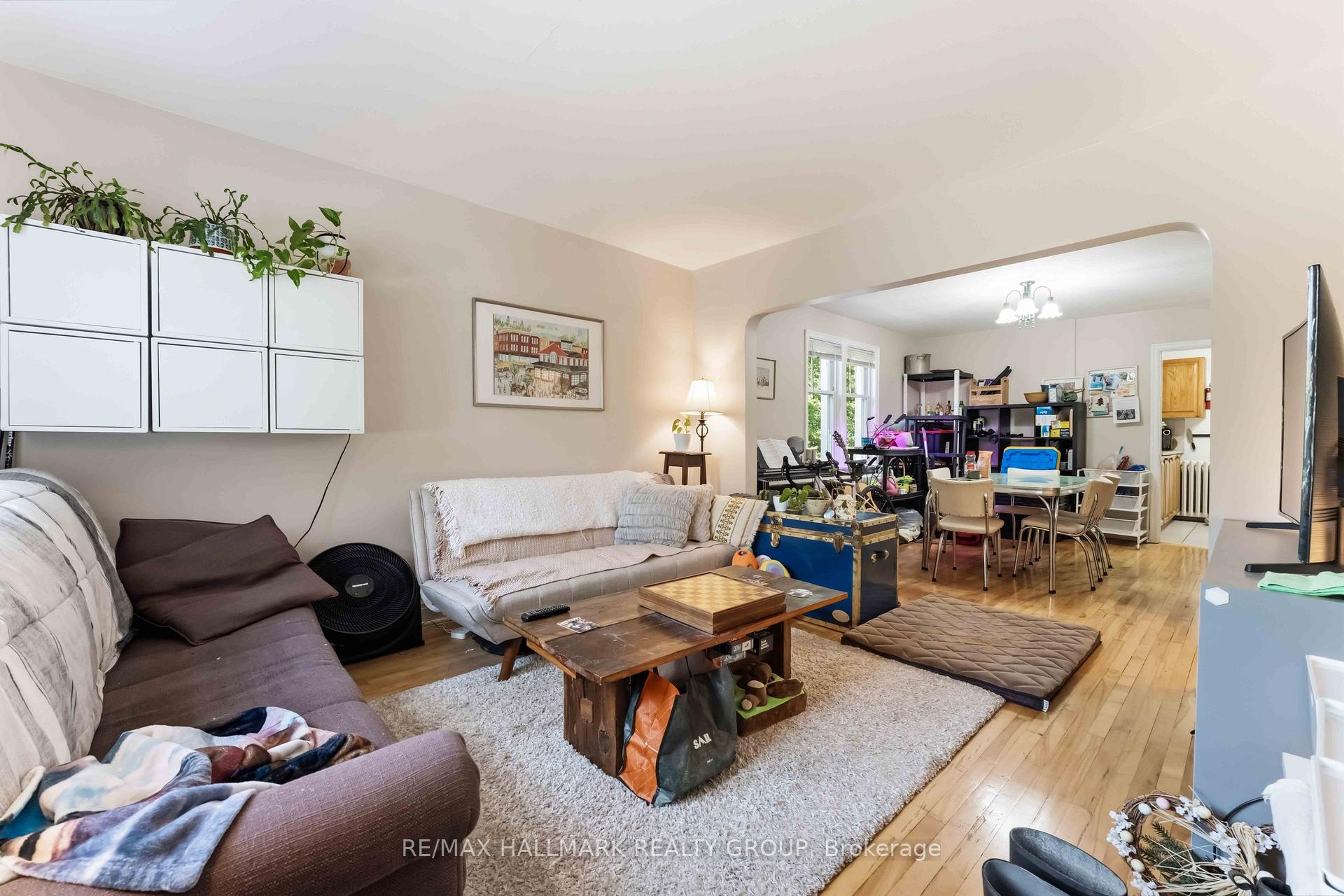 Photo 2 of Unit 1, 1079 North River Road, Ottawa, Overbrook — HOMEH