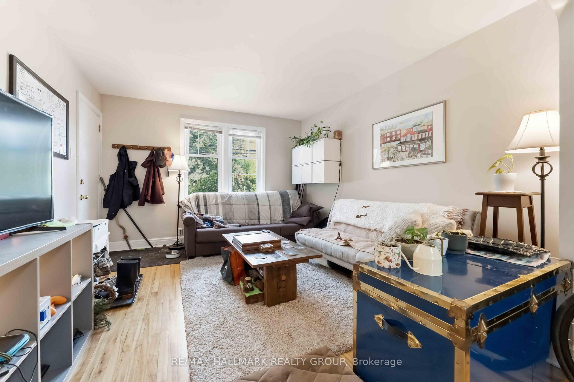 Photo 4 of Unit 1, 1079 North River Road, Ottawa, Overbrook — HOMEH