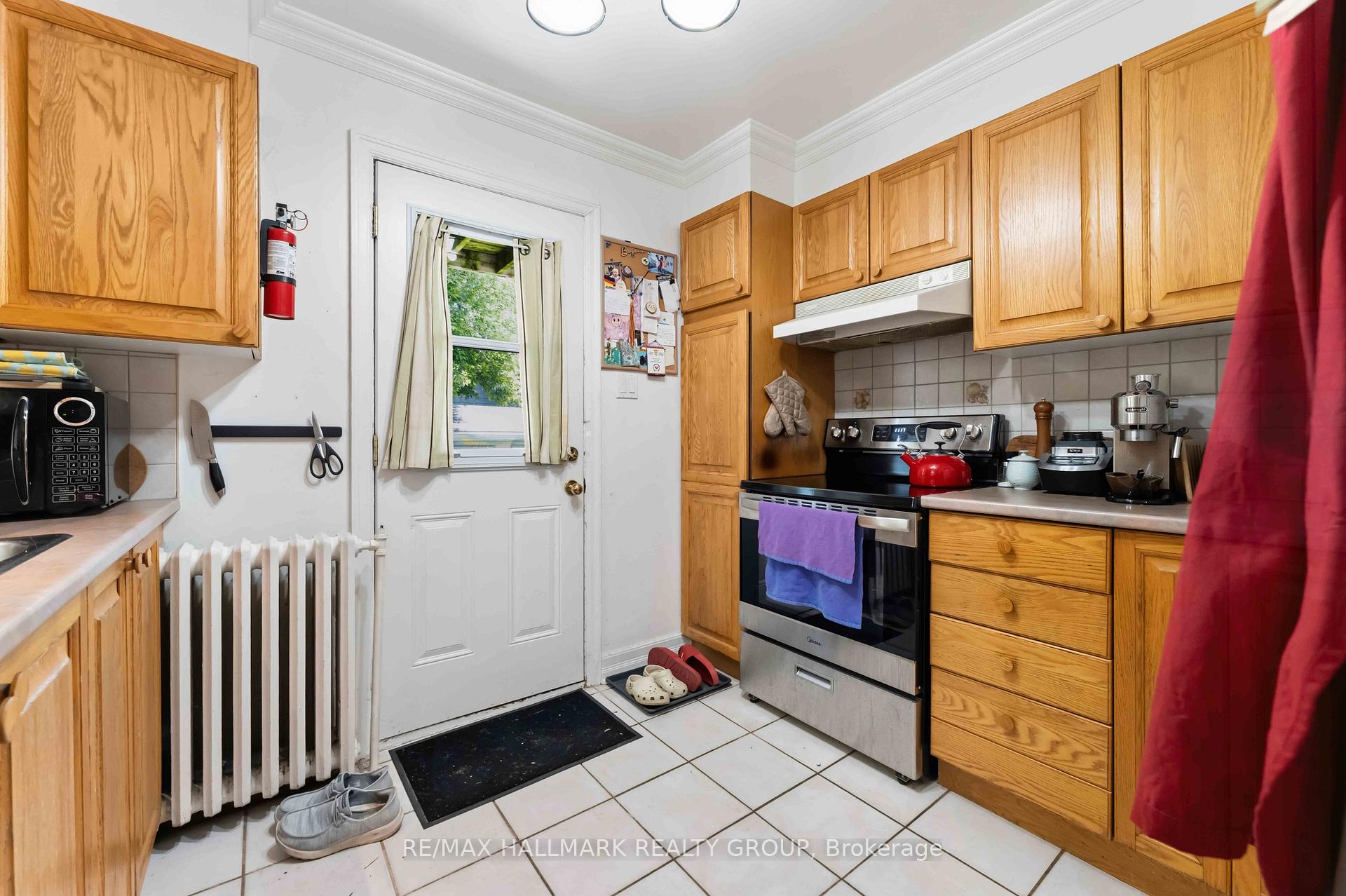 Photo 9 of Unit 1, 1079 North River Road, Ottawa, Overbrook — HOMEH