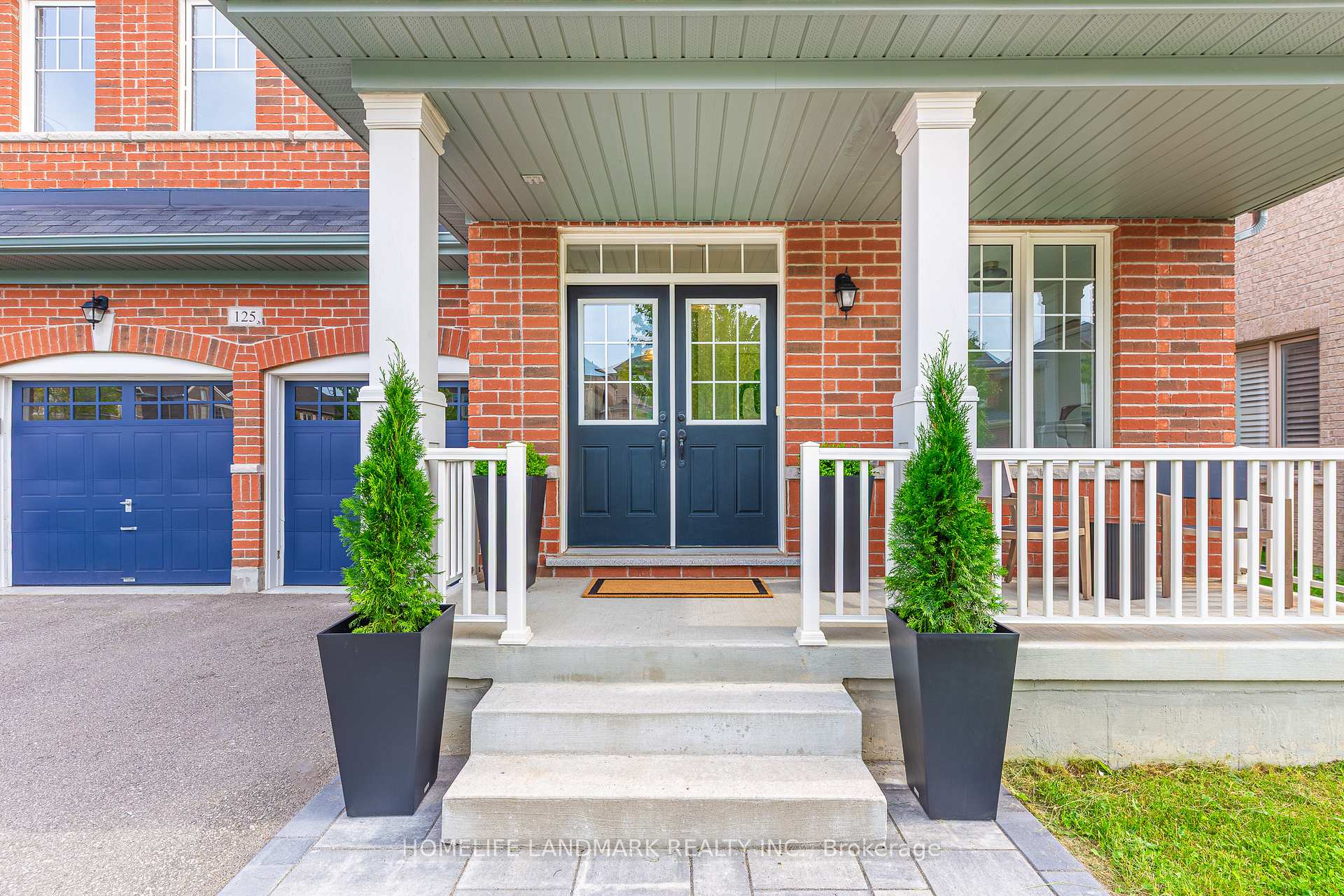 Photo 3 of 125 Roy Harper Avenue, Aurora, Rural Aurora — HOMEH