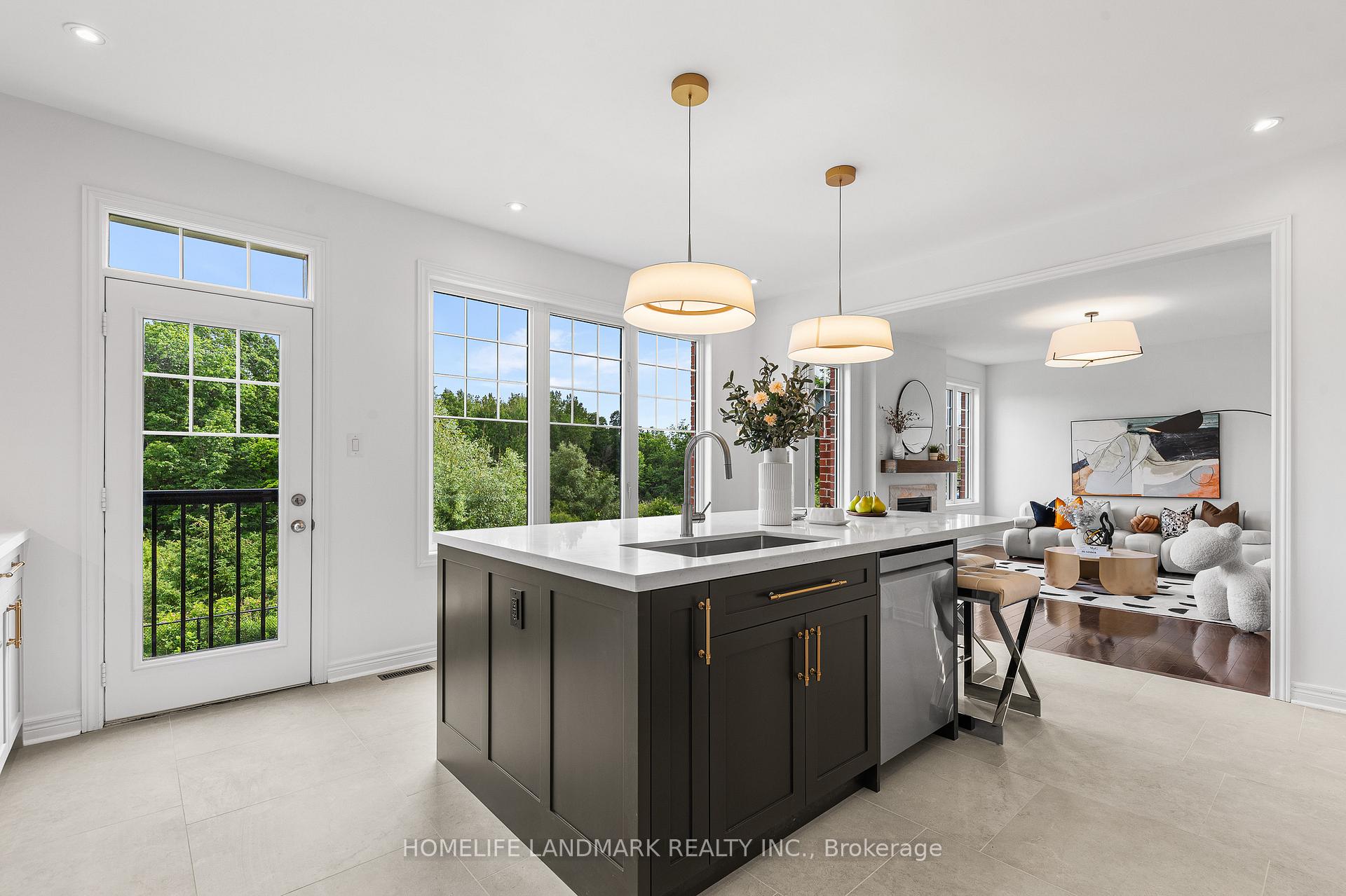 Photo 13 of 125 Roy Harper Avenue, Aurora, Rural Aurora — HOMEH
