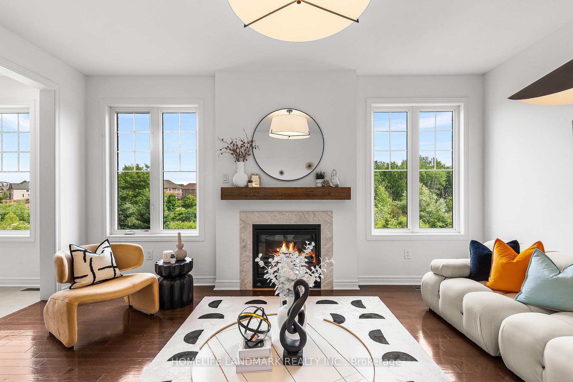 Photo 19 of 125 Roy Harper Avenue, Aurora, Rural Aurora — HOMEH