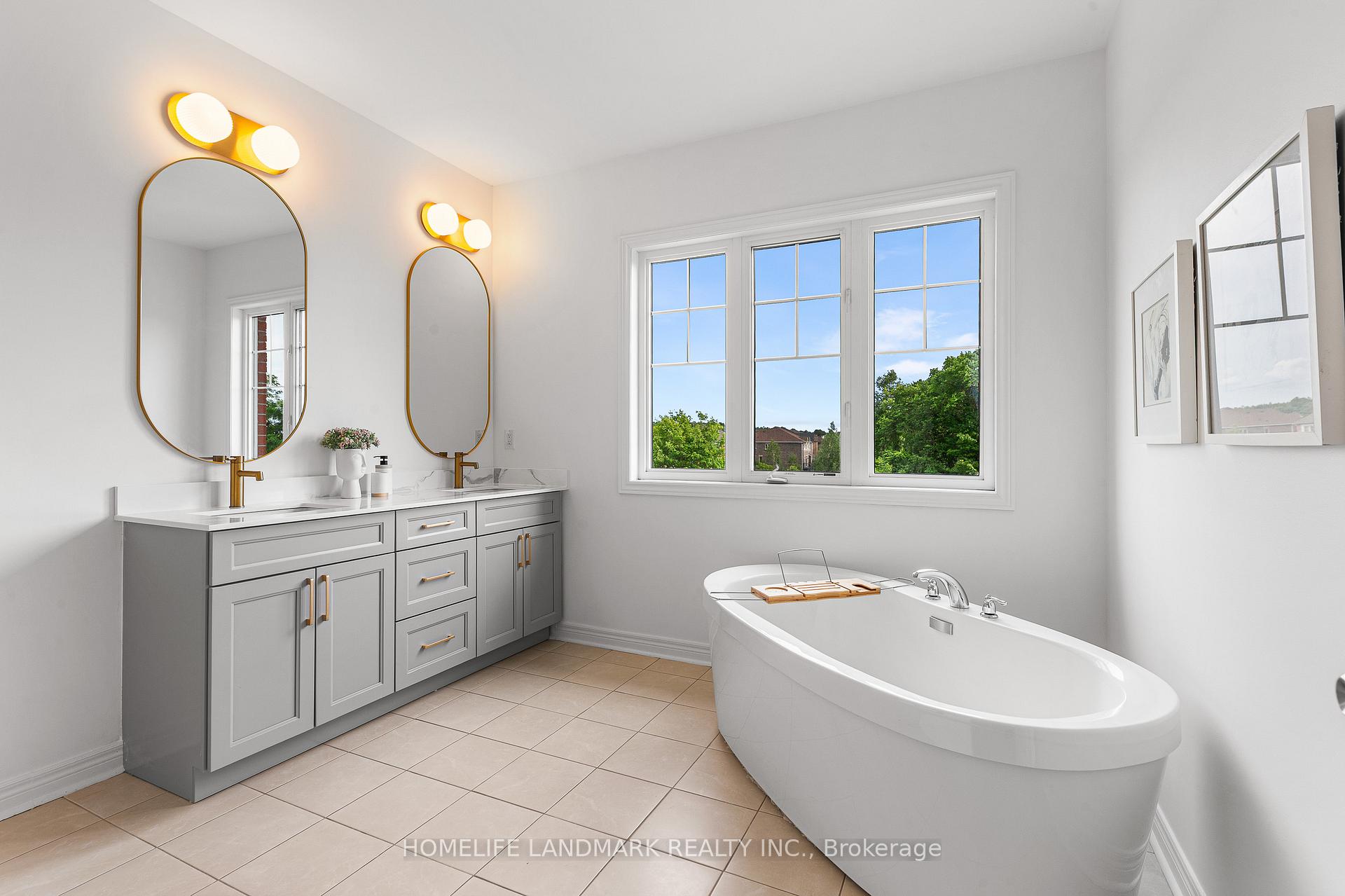 Photo 29 of 125 Roy Harper Avenue, Aurora, Rural Aurora — HOMEH