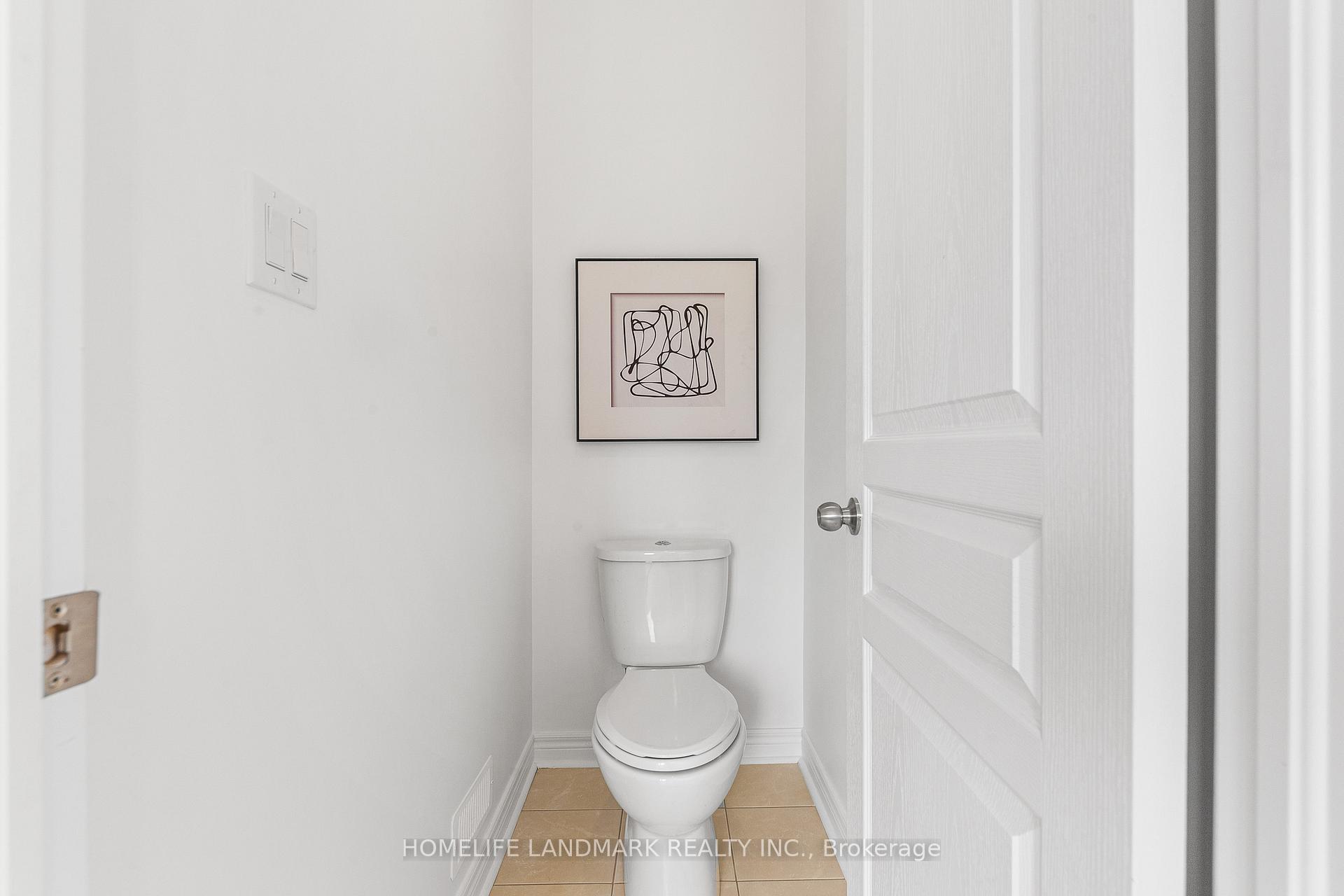 Photo 33 of 125 Roy Harper Avenue, Aurora, Rural Aurora — HOMEH