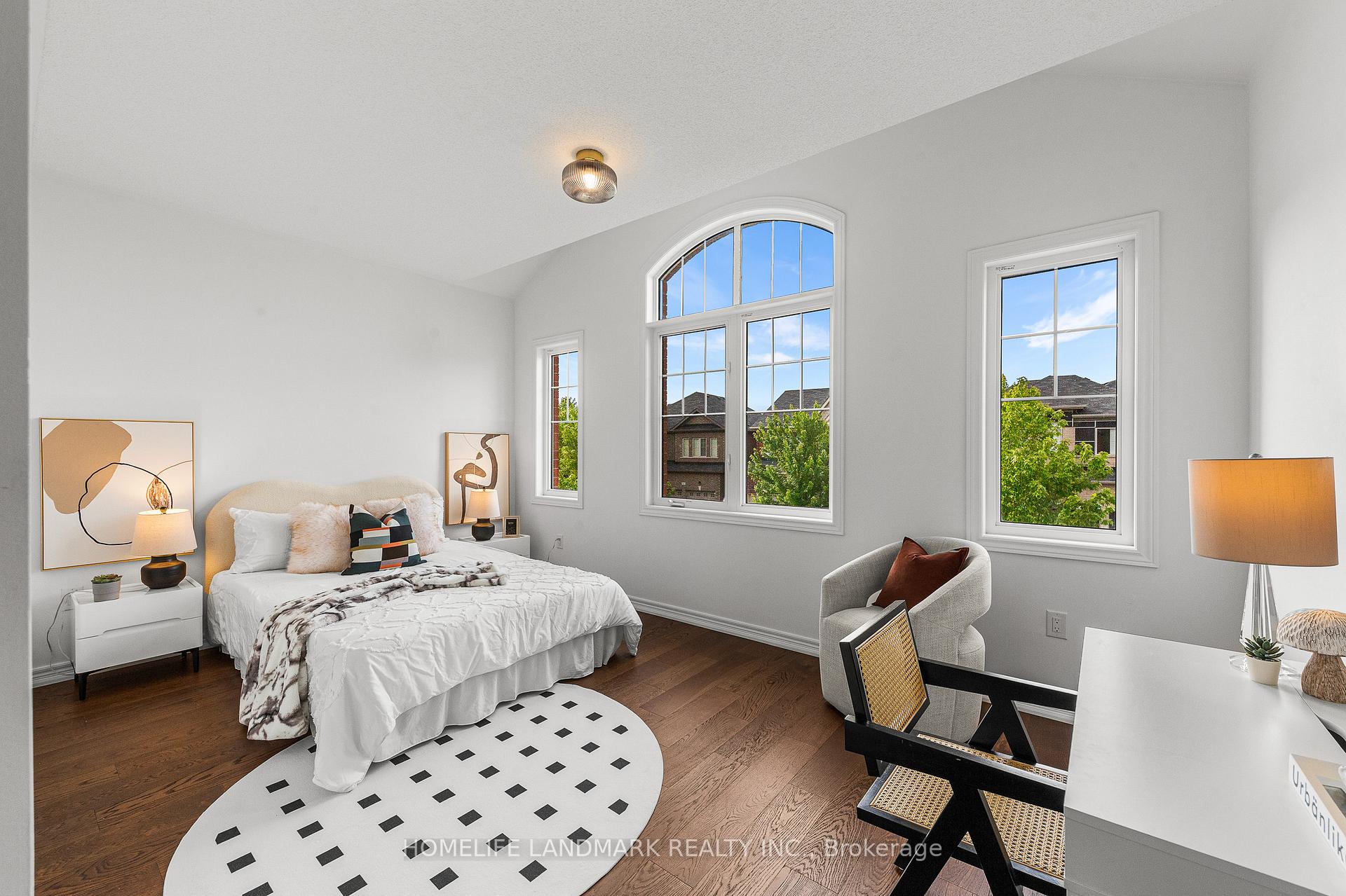 Photo 34 of 125 Roy Harper Avenue, Aurora, Rural Aurora — HOMEH