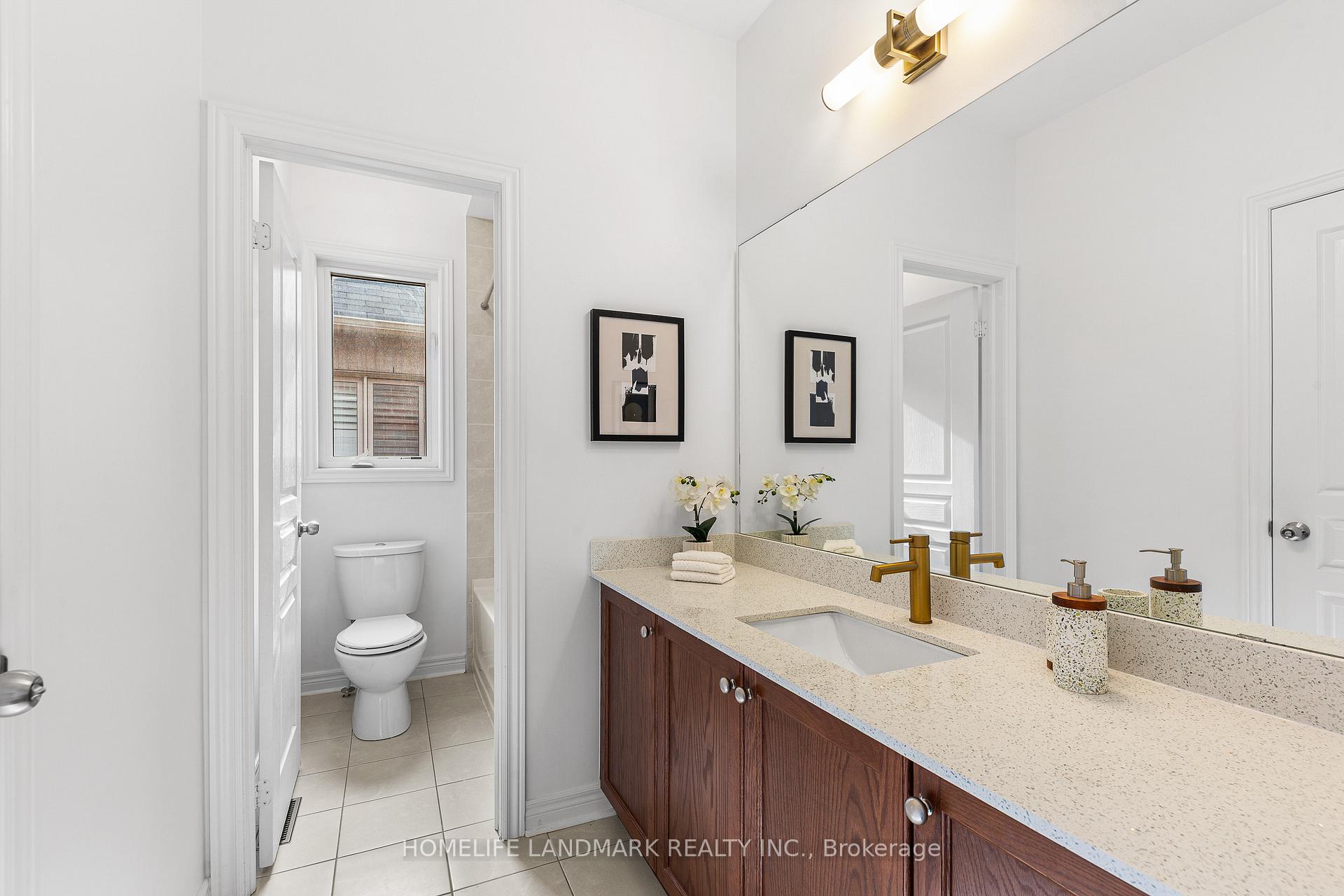 Photo 35 of 125 Roy Harper Avenue, Aurora, Rural Aurora — HOMEH
