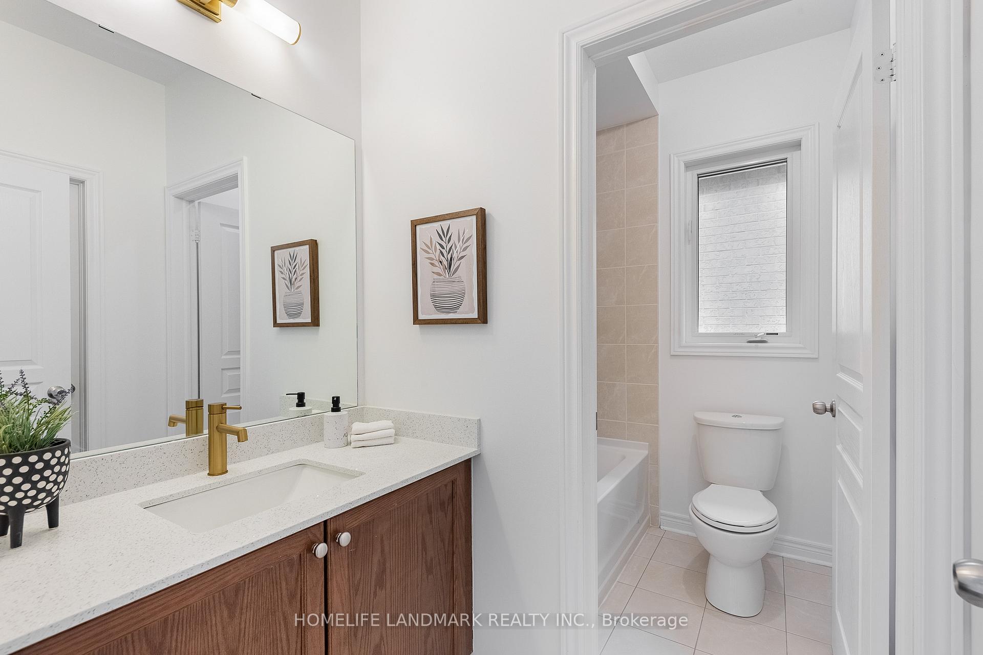 Photo 38 of 125 Roy Harper Avenue, Aurora, Rural Aurora — HOMEH