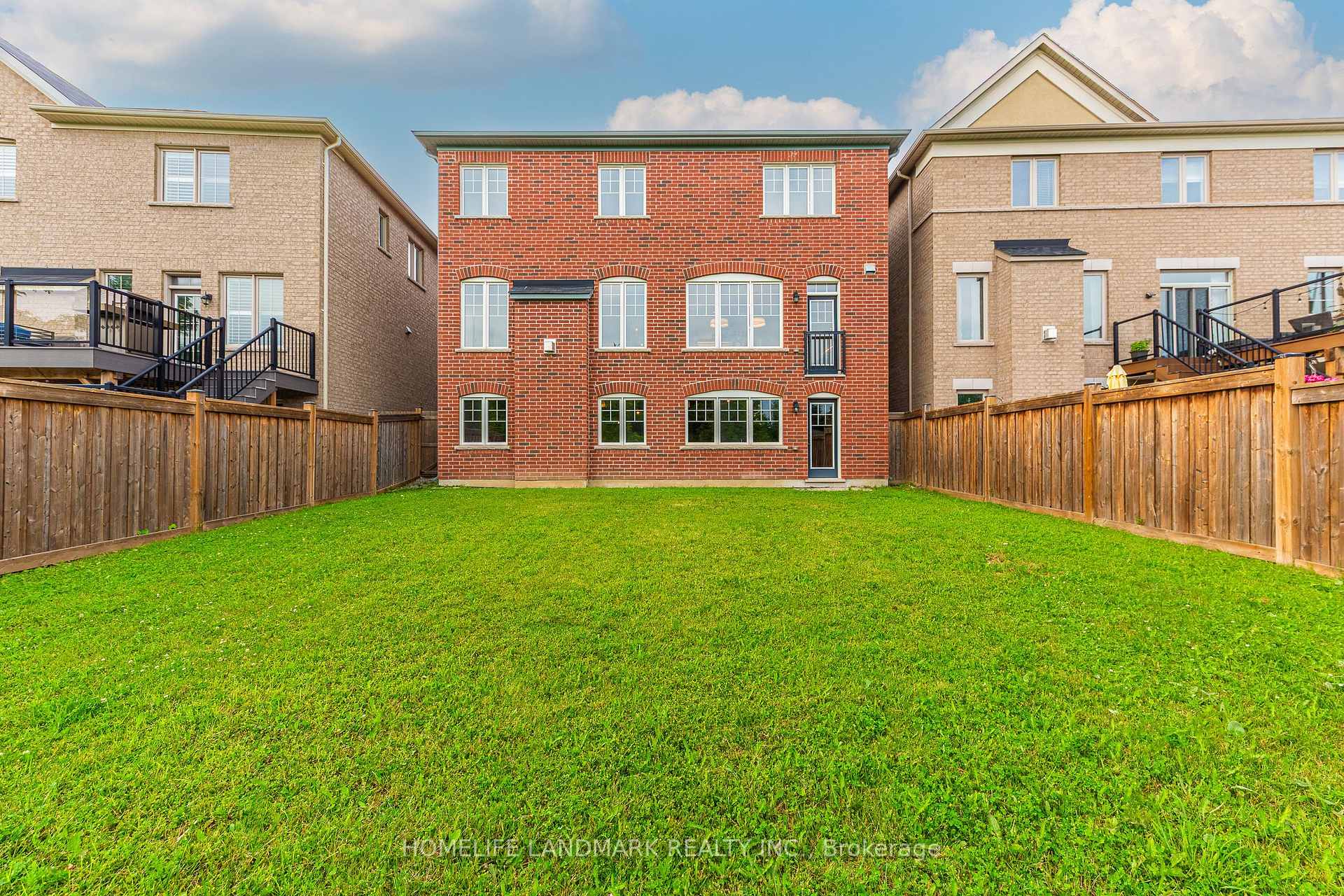 Photo 42 of 125 Roy Harper Avenue, Aurora, Rural Aurora — HOMEH