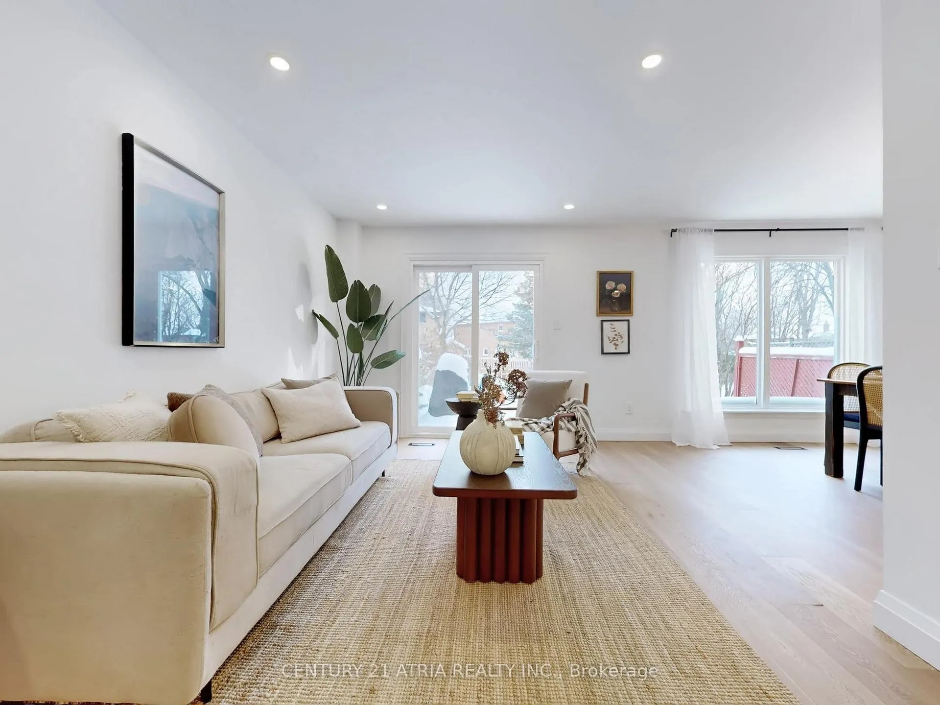Photo 6 of 130 Major Buttons Drive, Markham, Sherwood-Amberglen — HOMEH
