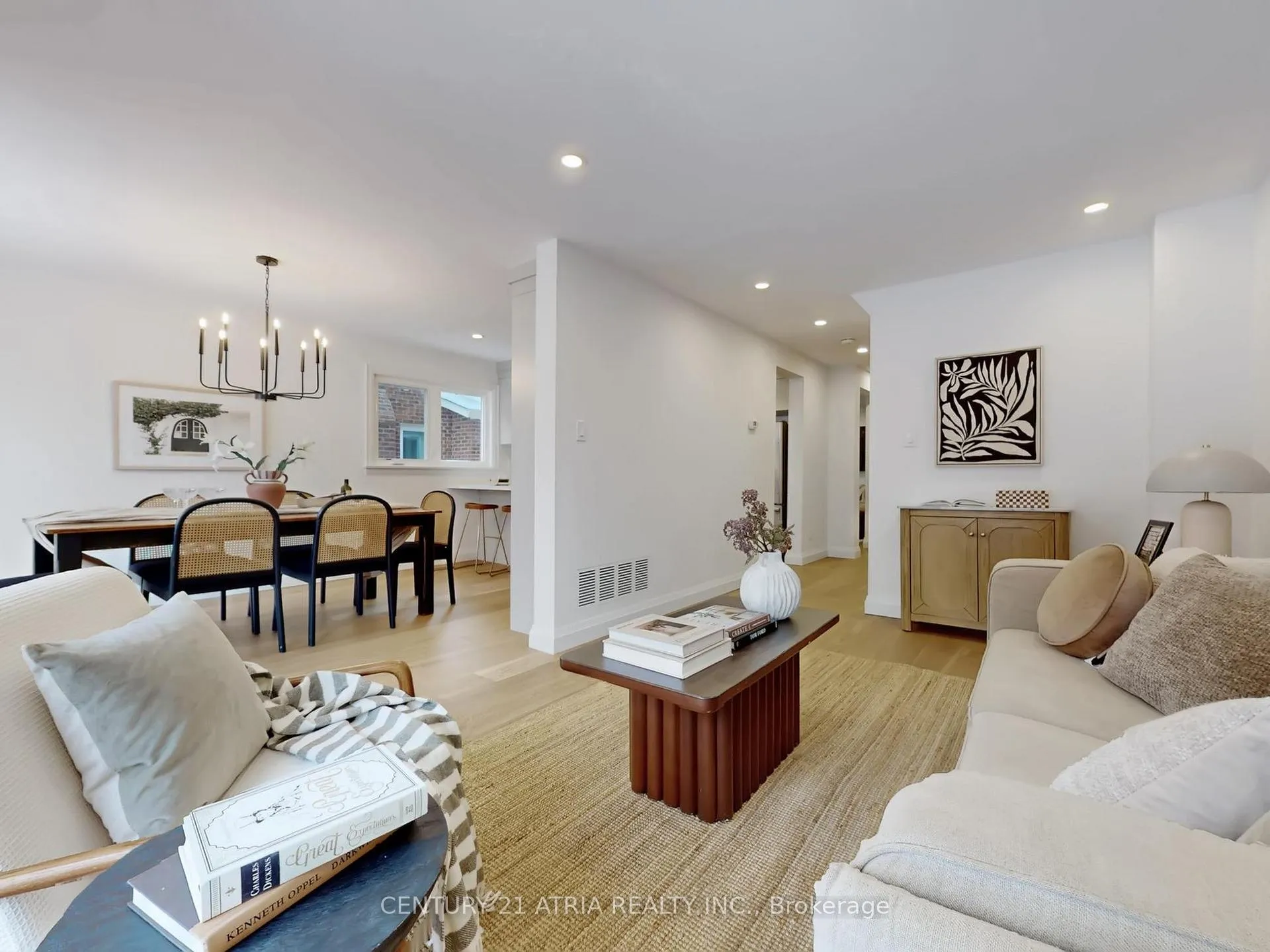 Photo 9 of 130 Major Buttons Drive, Markham, Sherwood-Amberglen — HOMEH