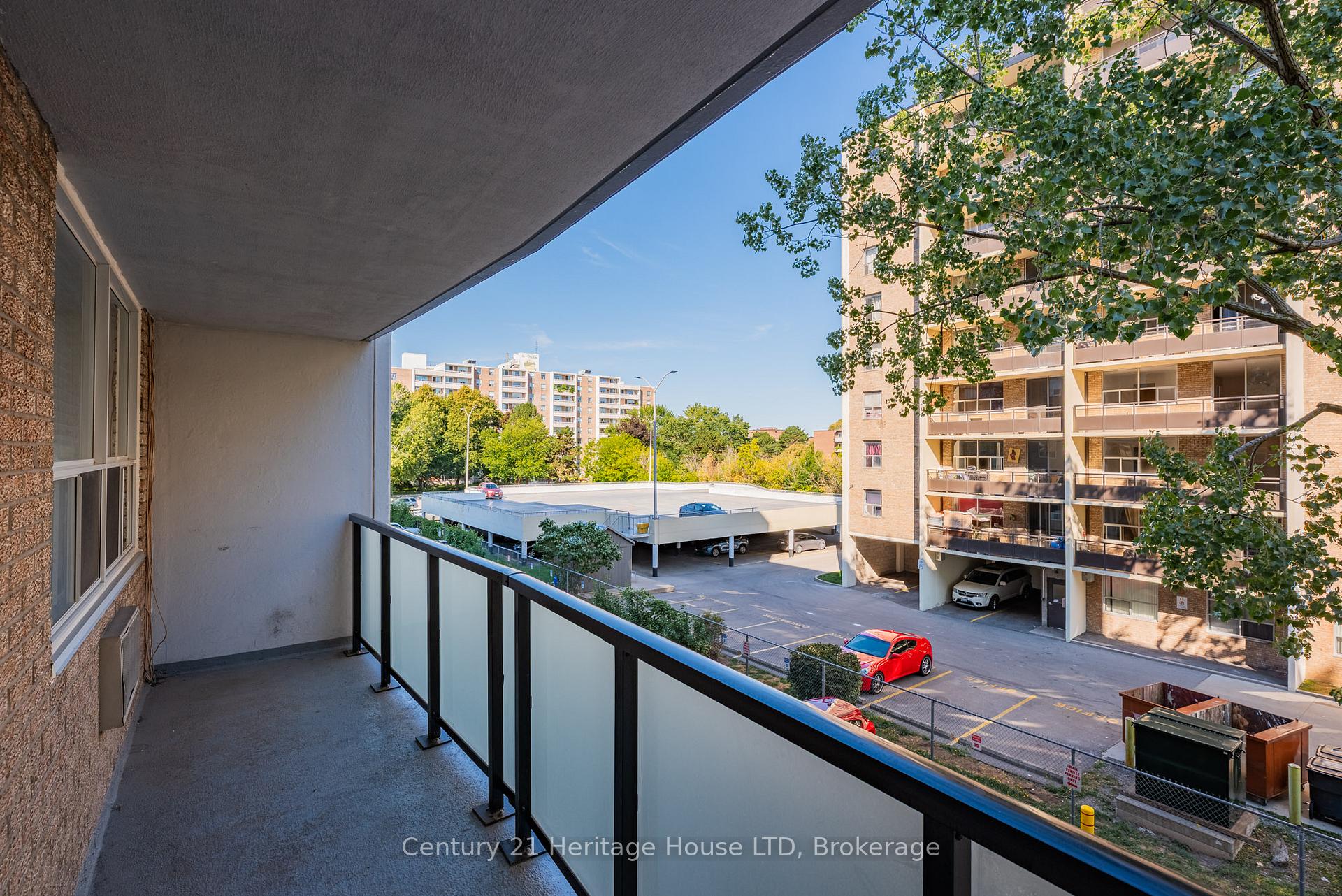 Photo 6 of Unit 303, 359 Geneva Street, St. Catharines, Fairview — HOMEH