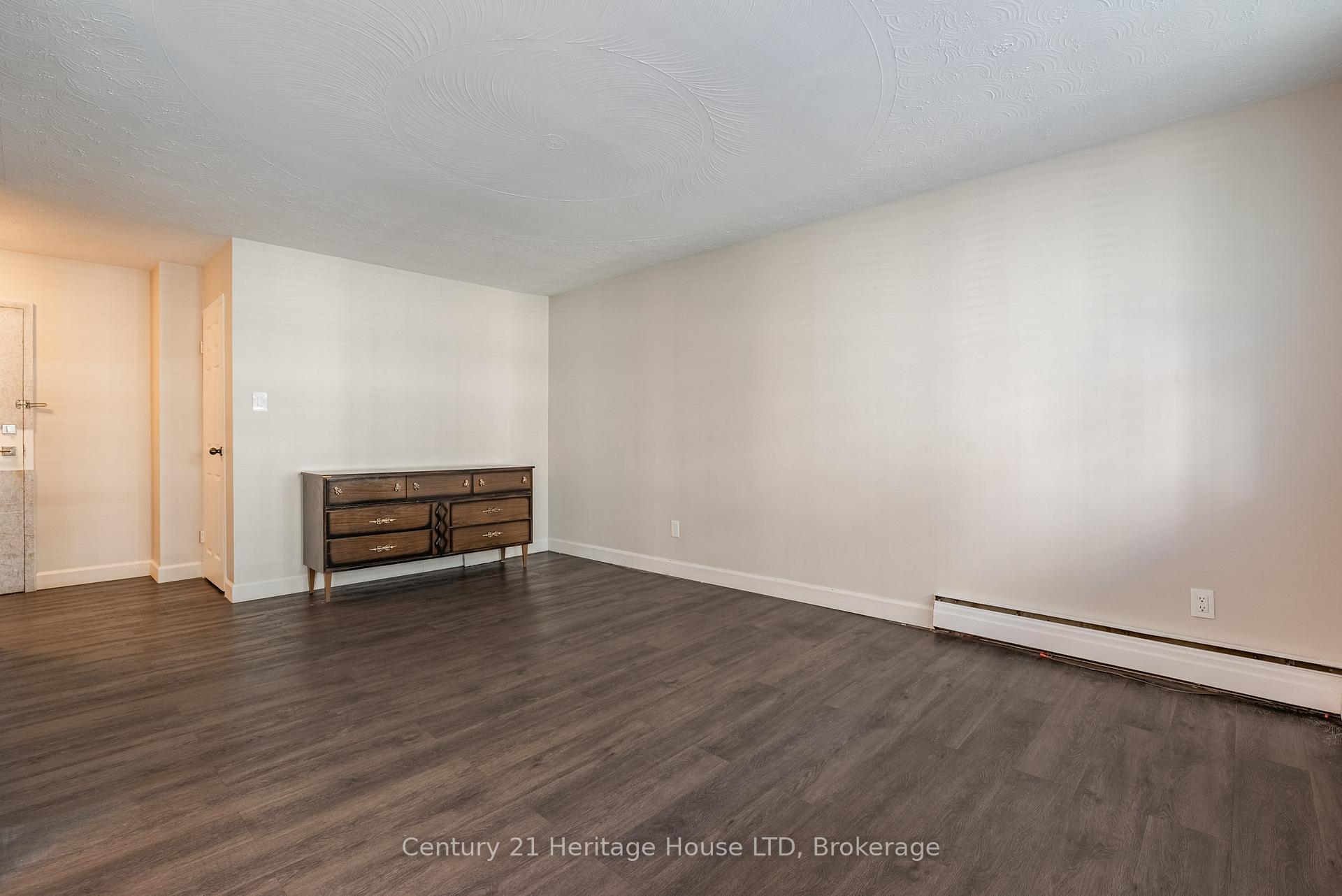 Photo 15 of Unit 303, 359 Geneva Street, St. Catharines, Fairview — HOMEH