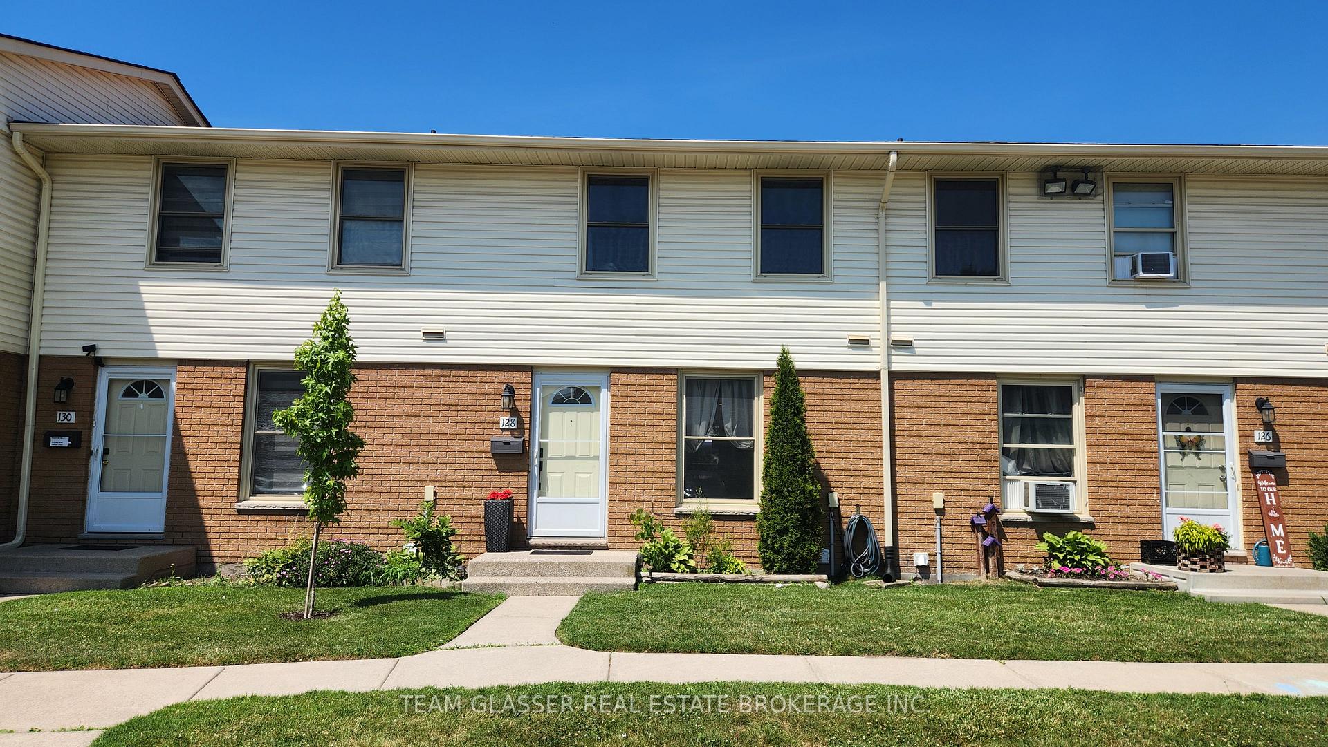 Front of Unit 128, 51 Sholto Drive